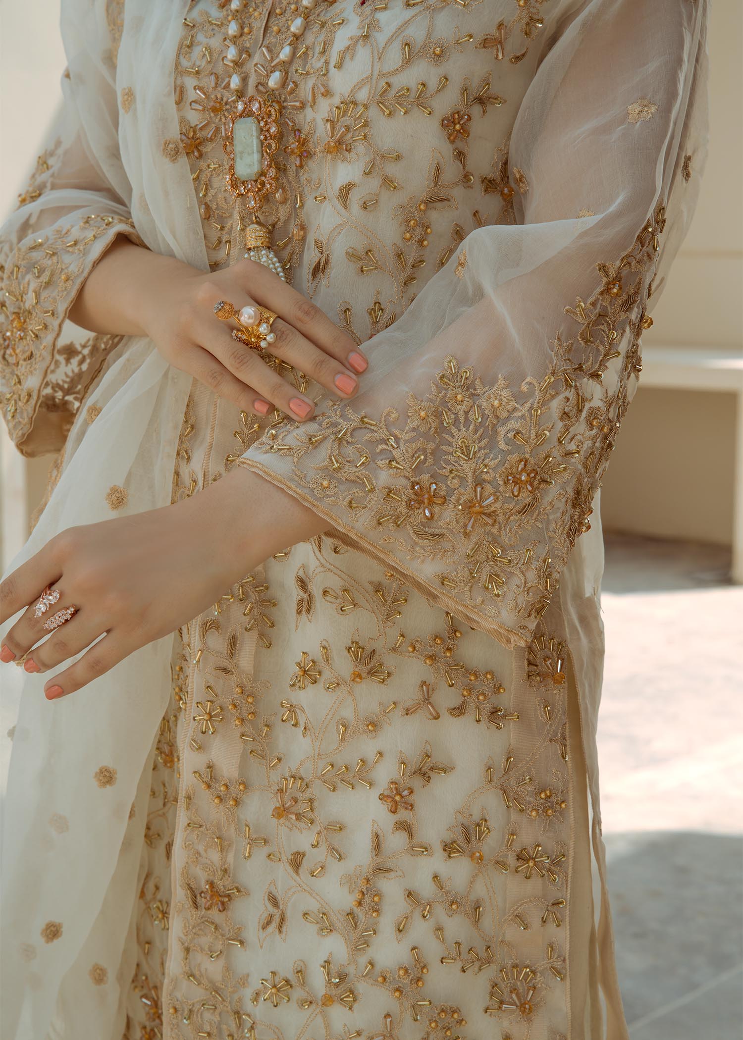 Laleen Ivory Jewel Women 4pcs