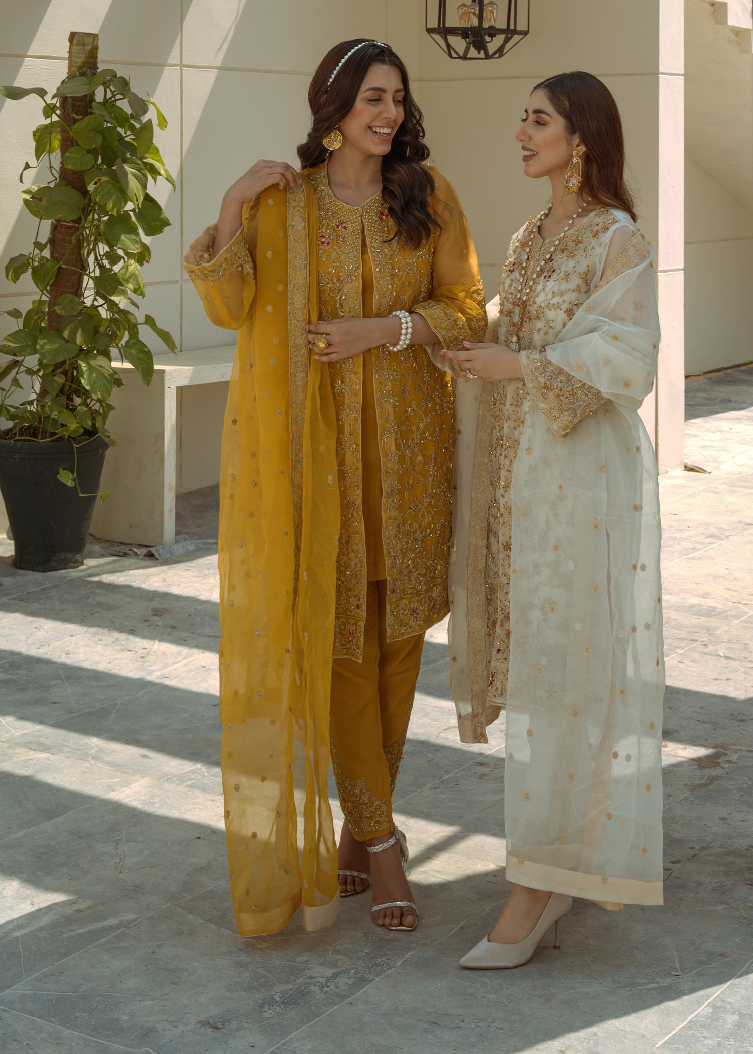 Laleen Ivory Jewel Women 4pcs