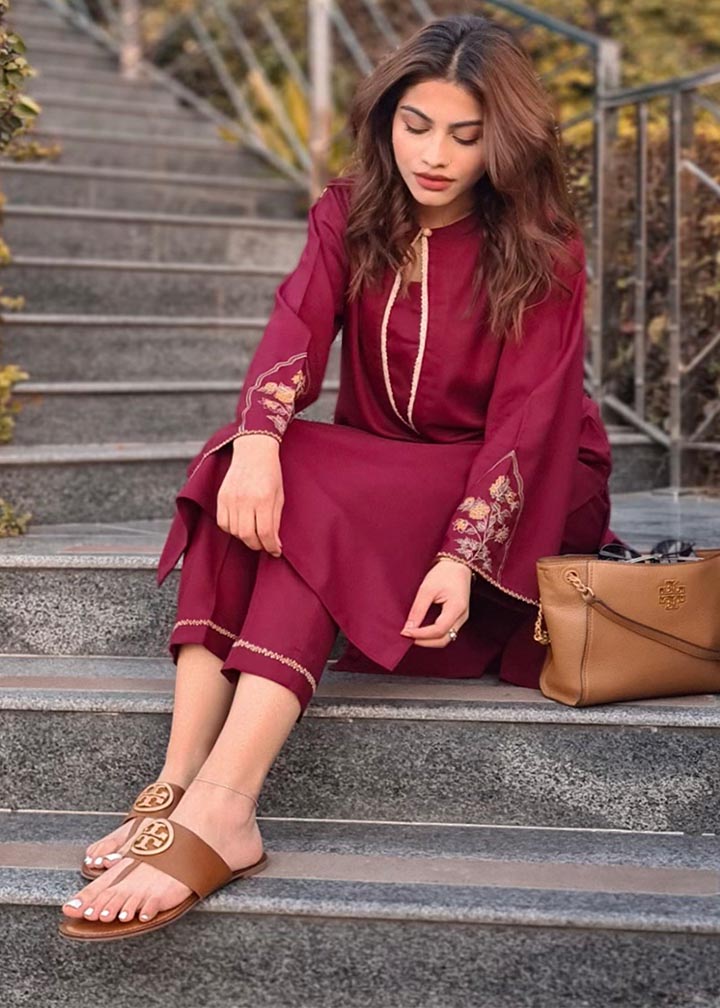 Aks-e-Jahan Garnet ready to wear suit Women 2pcs