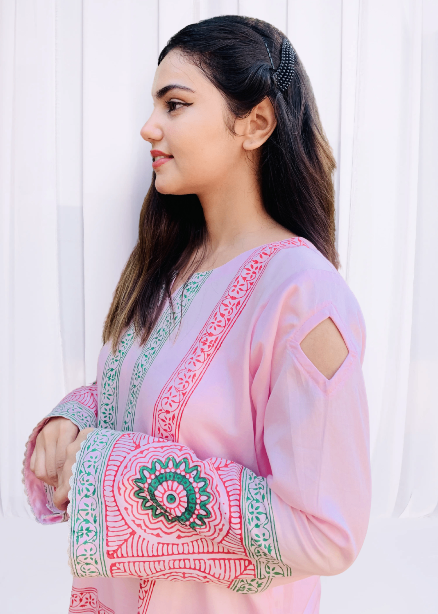 Pretbee Light Pink Cotton Suit with Multicolored Circular Patterns of block printing Women 2pcs