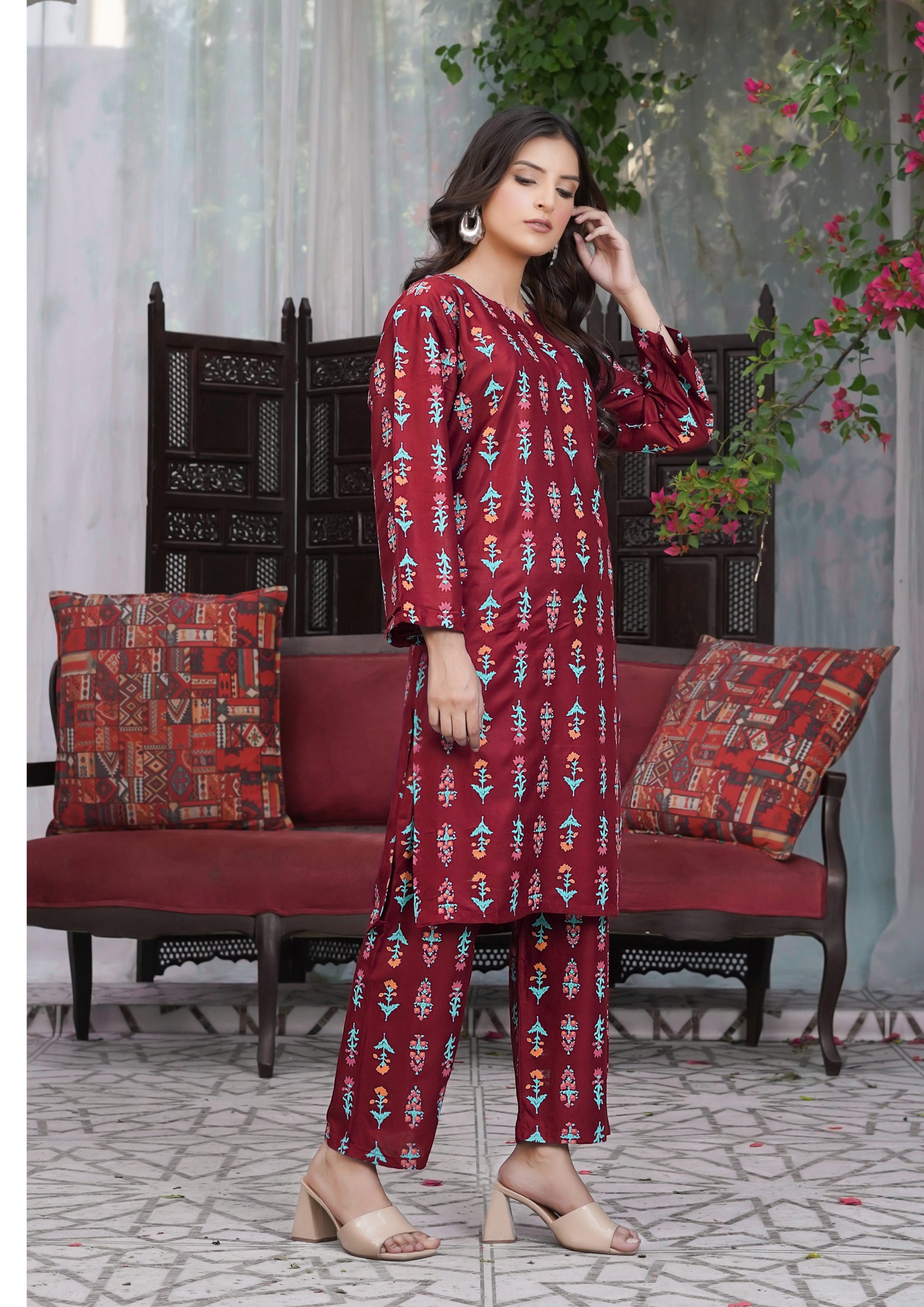 Hamna Kalim small flower maroon 3d two piece Women 2pcs