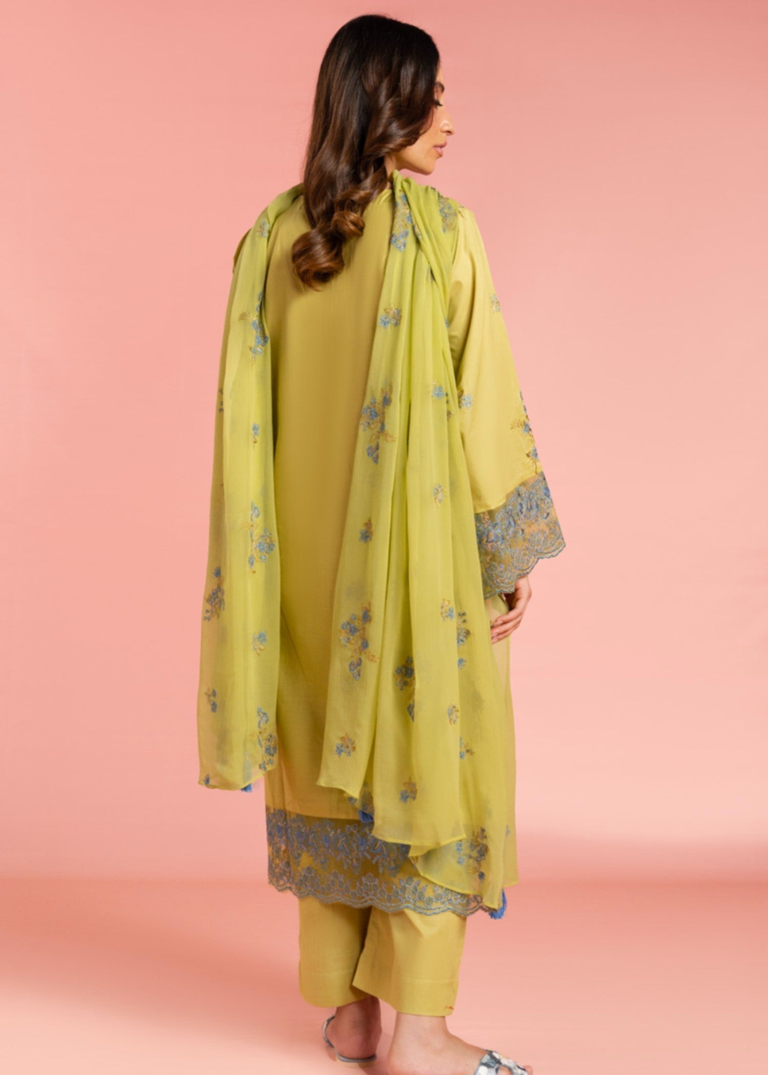 Alkaram Studio GFSU6107 Women 3pcs