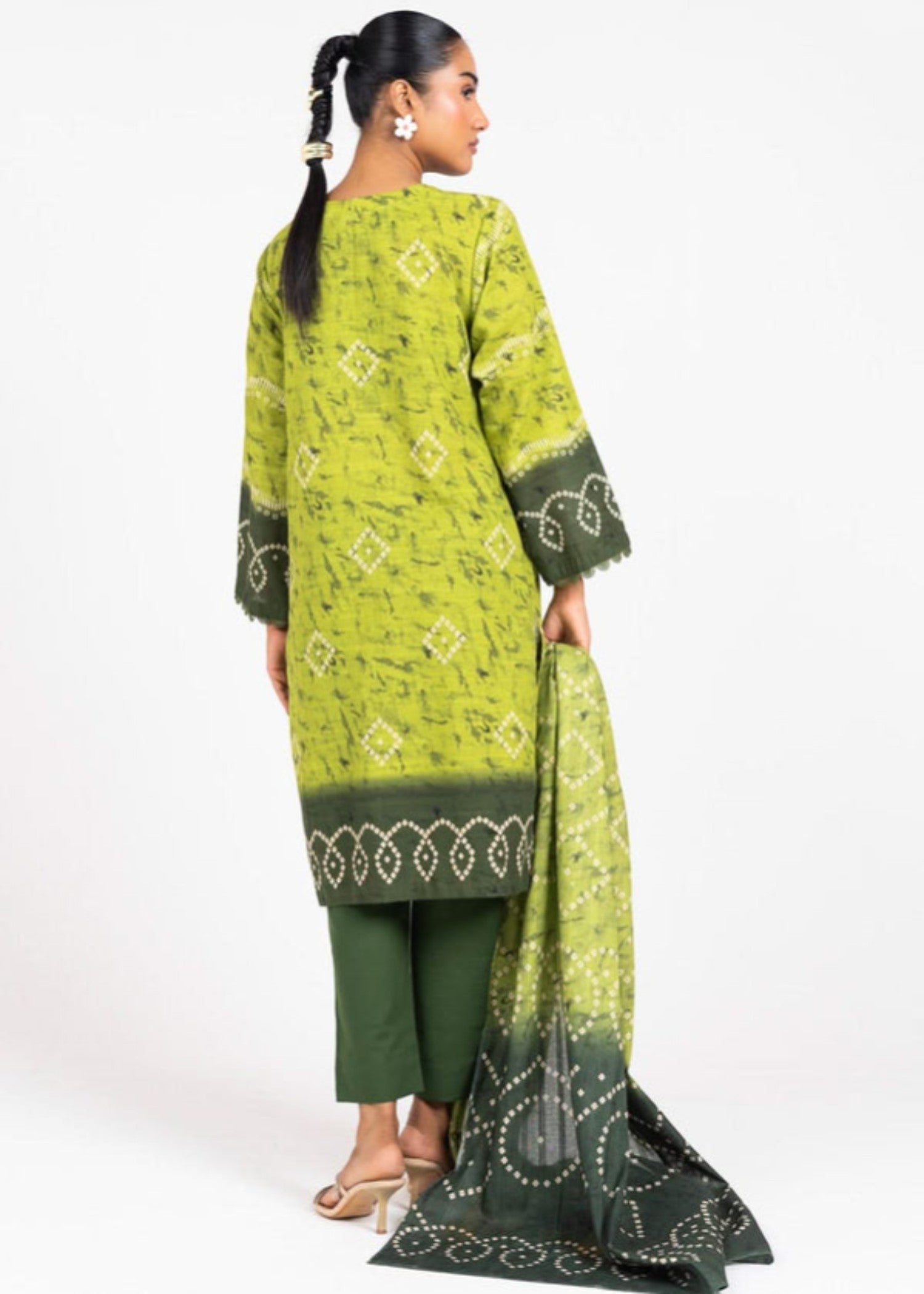 Alkaram Studio GFSU5818 Women 3pcs