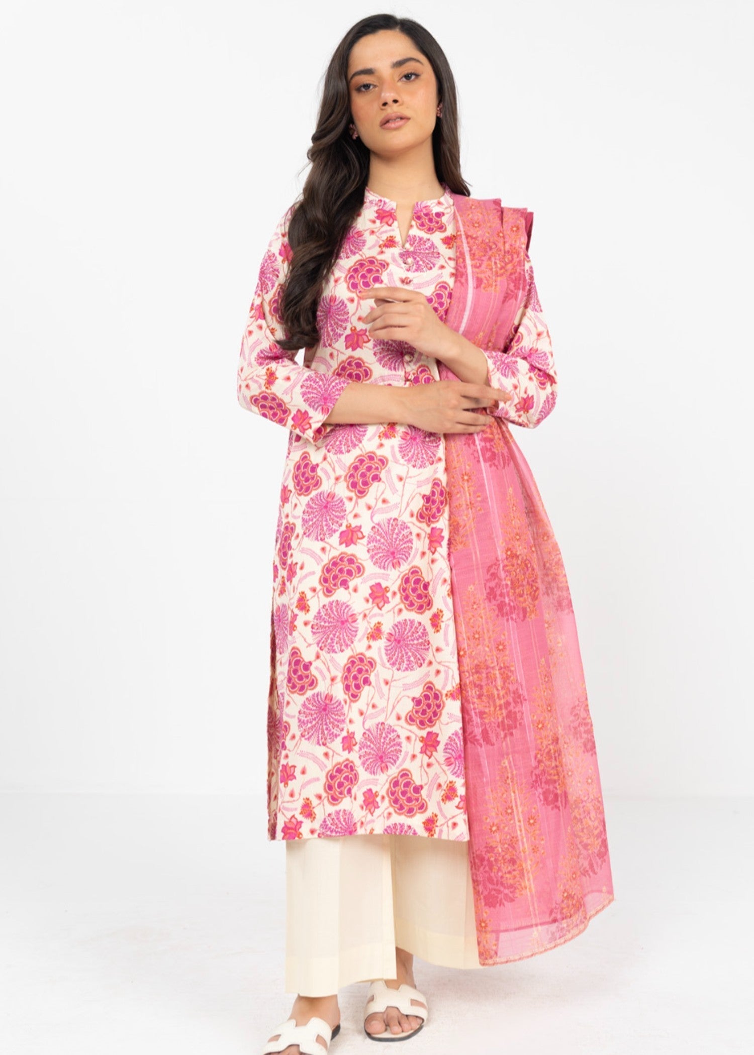 Alkaram Studio GFSU6075 Women 3pcs