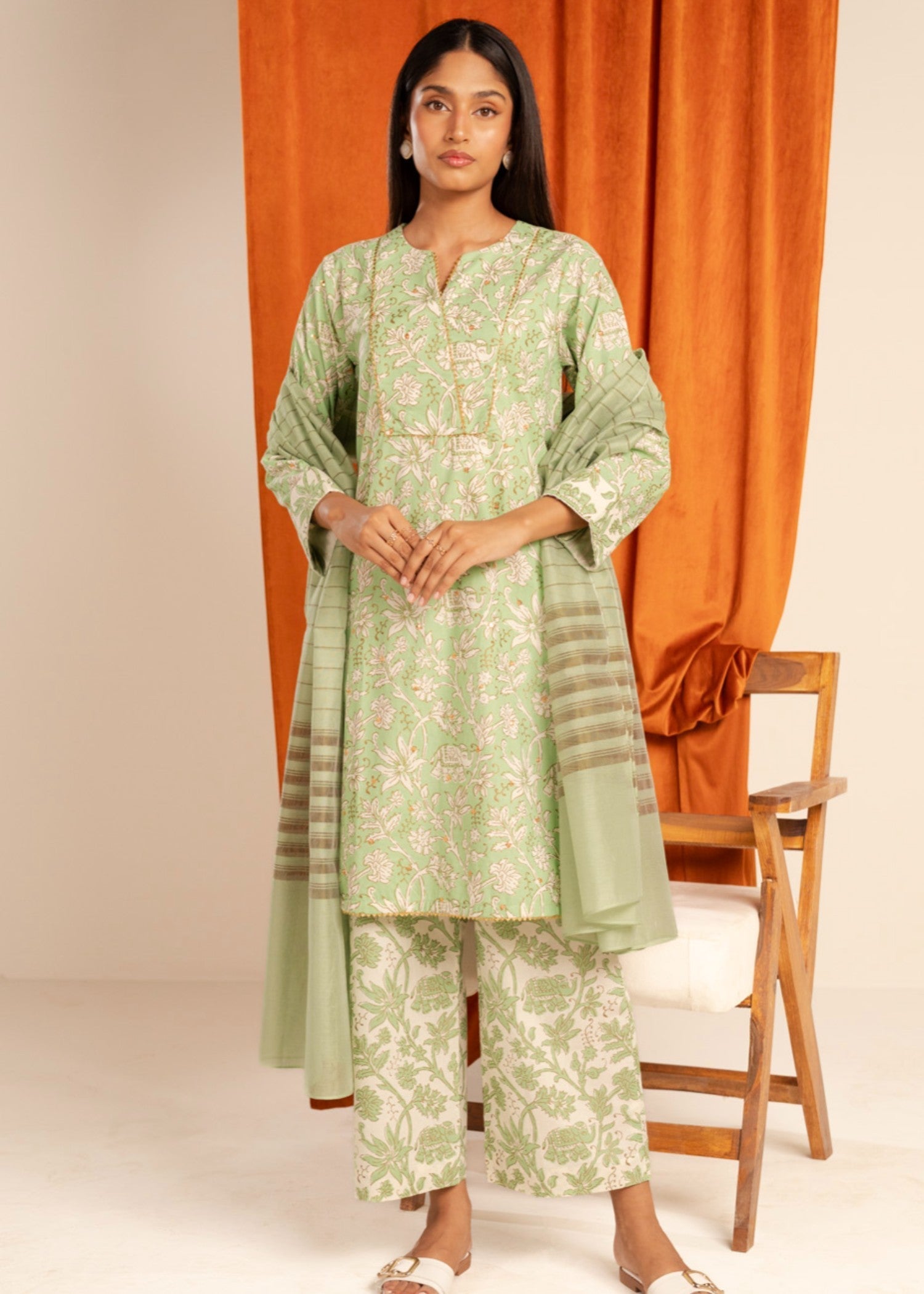 Alkaram Studio GFSU6088 Women 3pcs