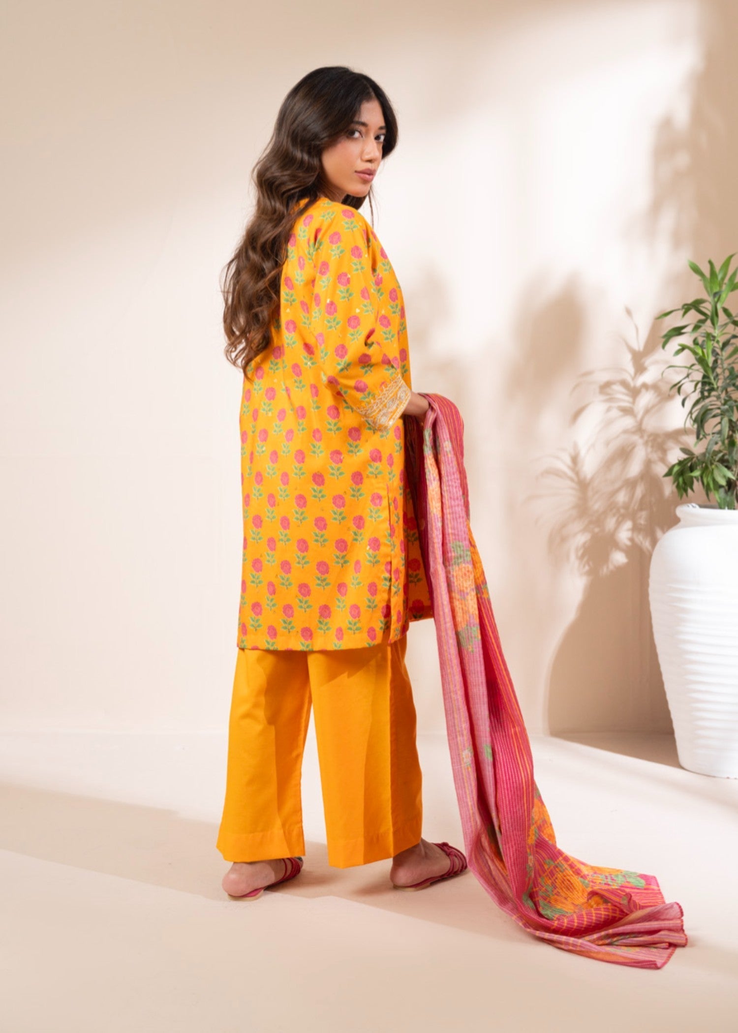 Alkaram Studio GFSU6134 Women 3pcs