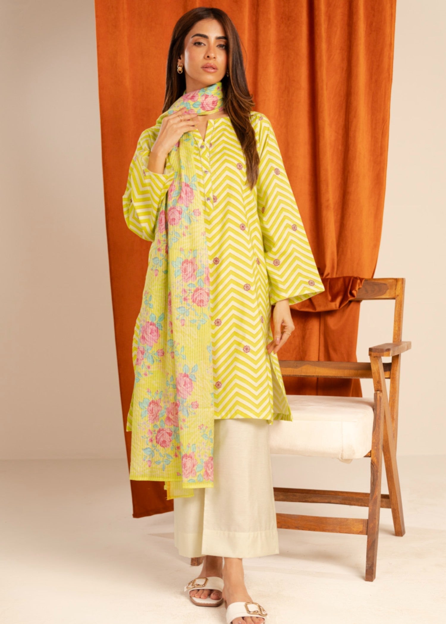 Alkaram Studio GFSU6085 Women 3pcs