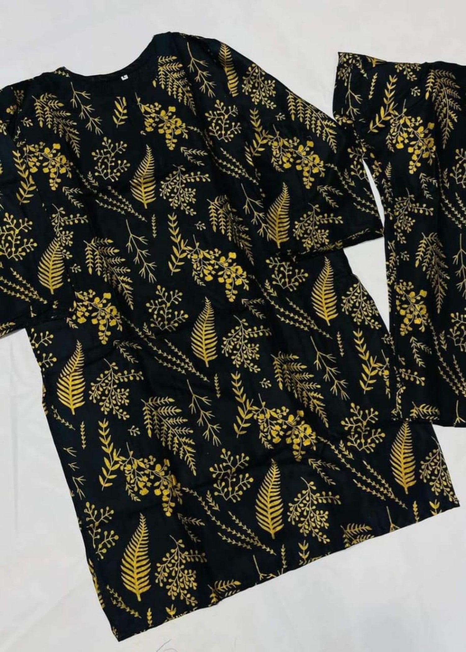 Anabya Garments PetaL Black Women 2pcs