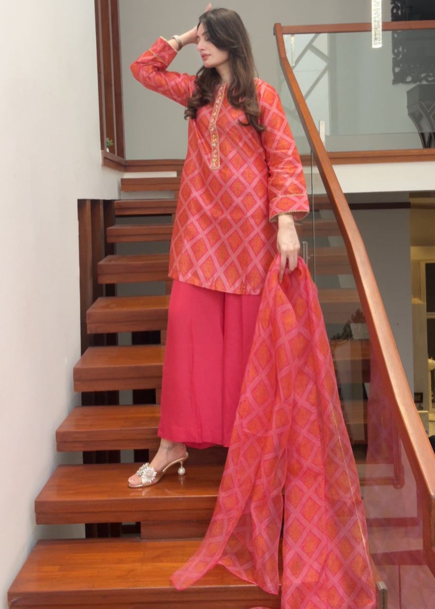 Zarah&Sarah chunri silk with hand embroidery Women 3pcs