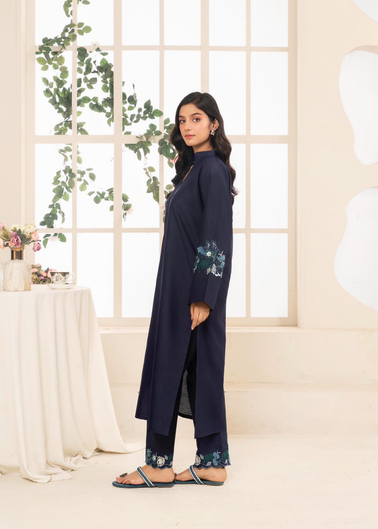 Stylish Collection ZUMAR EMBROIDERED Women 2pcs