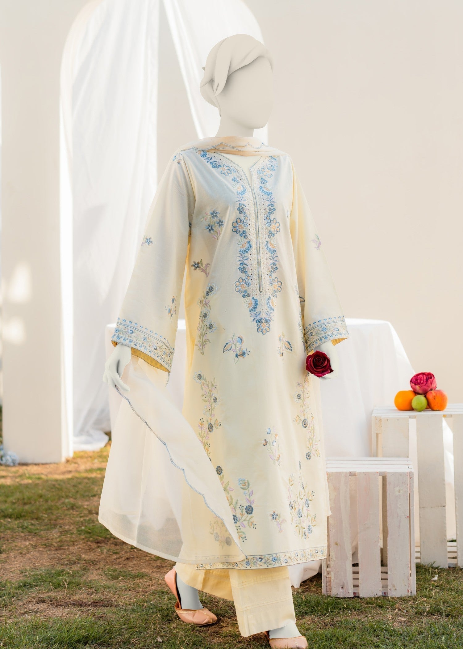 Zaira and Mahnoor Alayna Women 3pcs