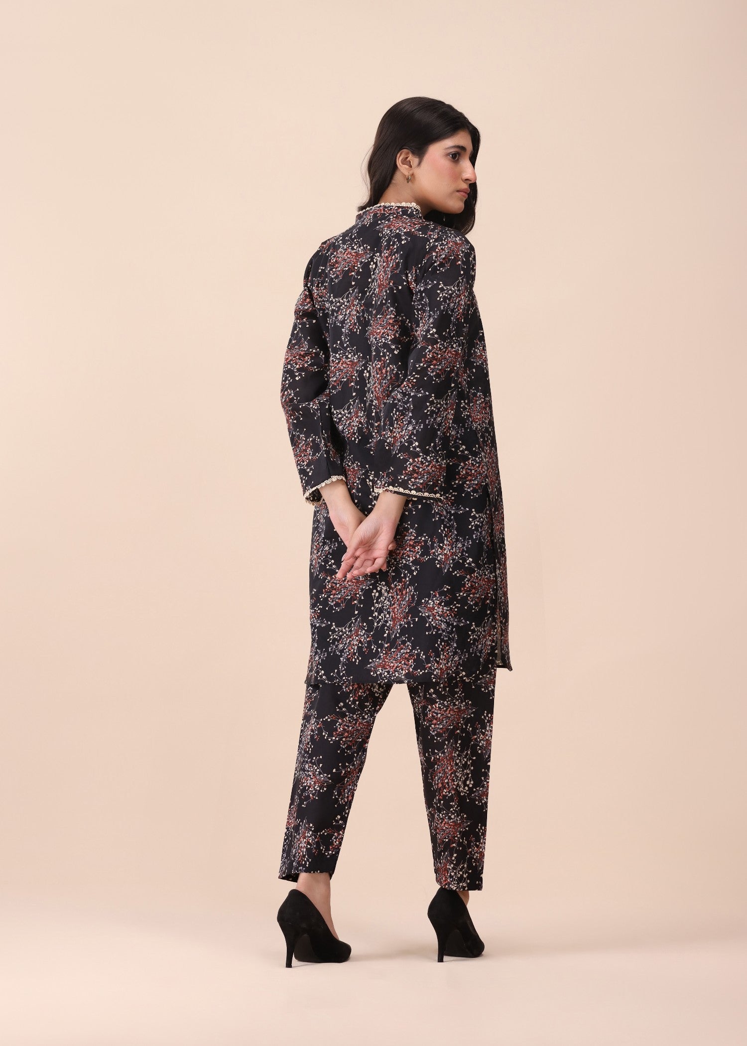 Mhw Black Lawn Women 2pcs