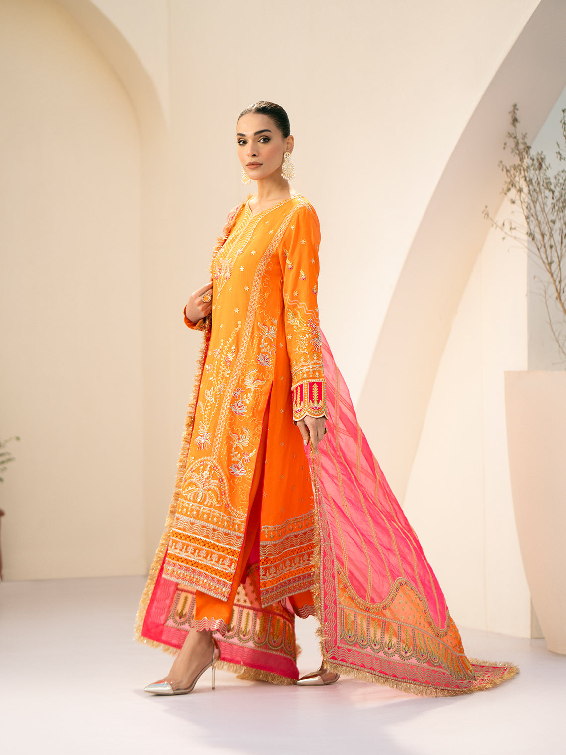 Fozia Khalid Ayika Women 2pcs