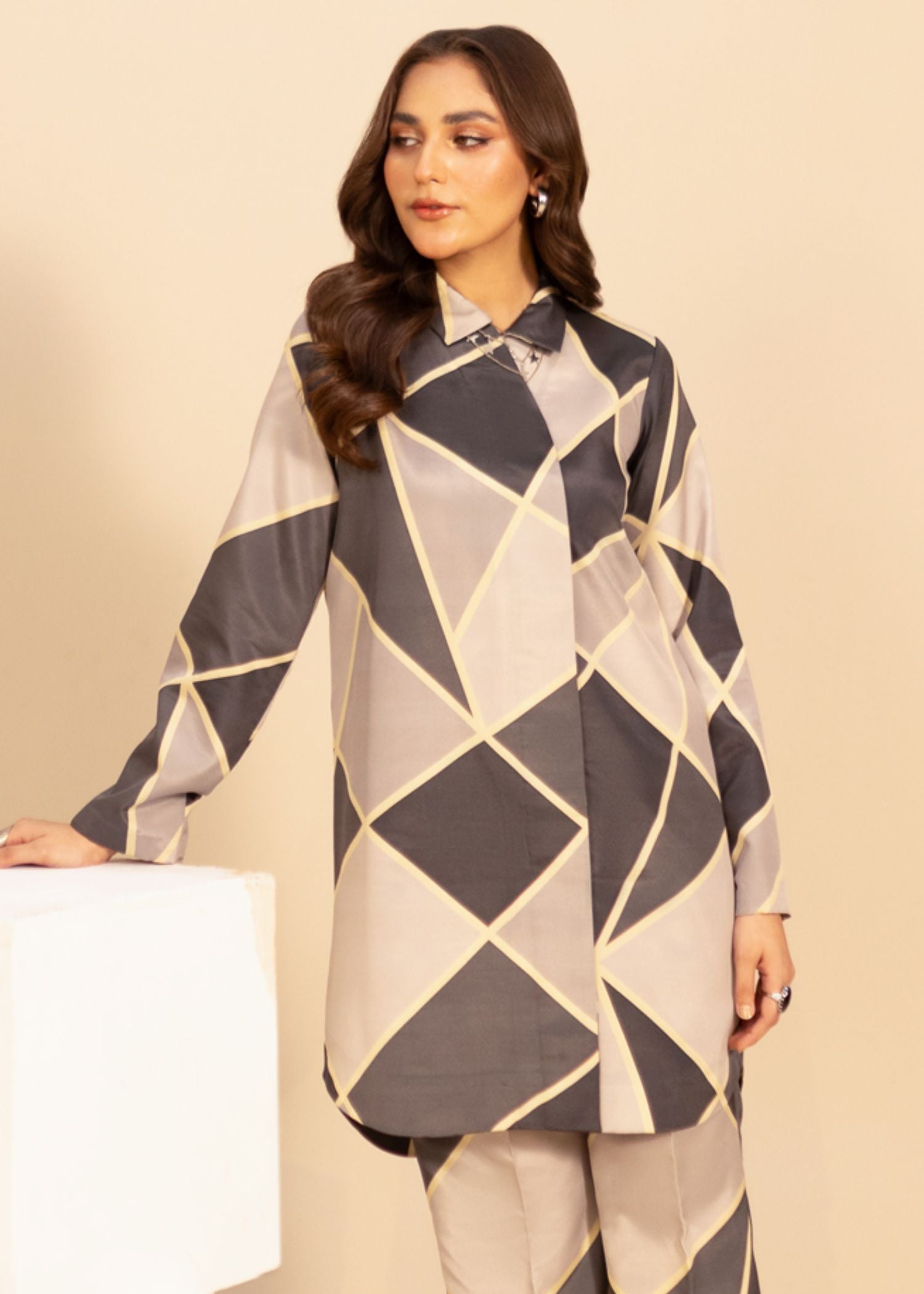 Fozia Khalid Orion Women 2pcs