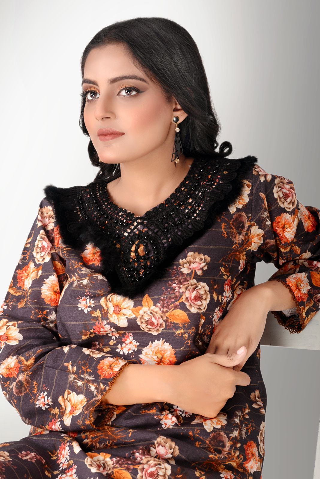 A&J W.E black Women 2pcs