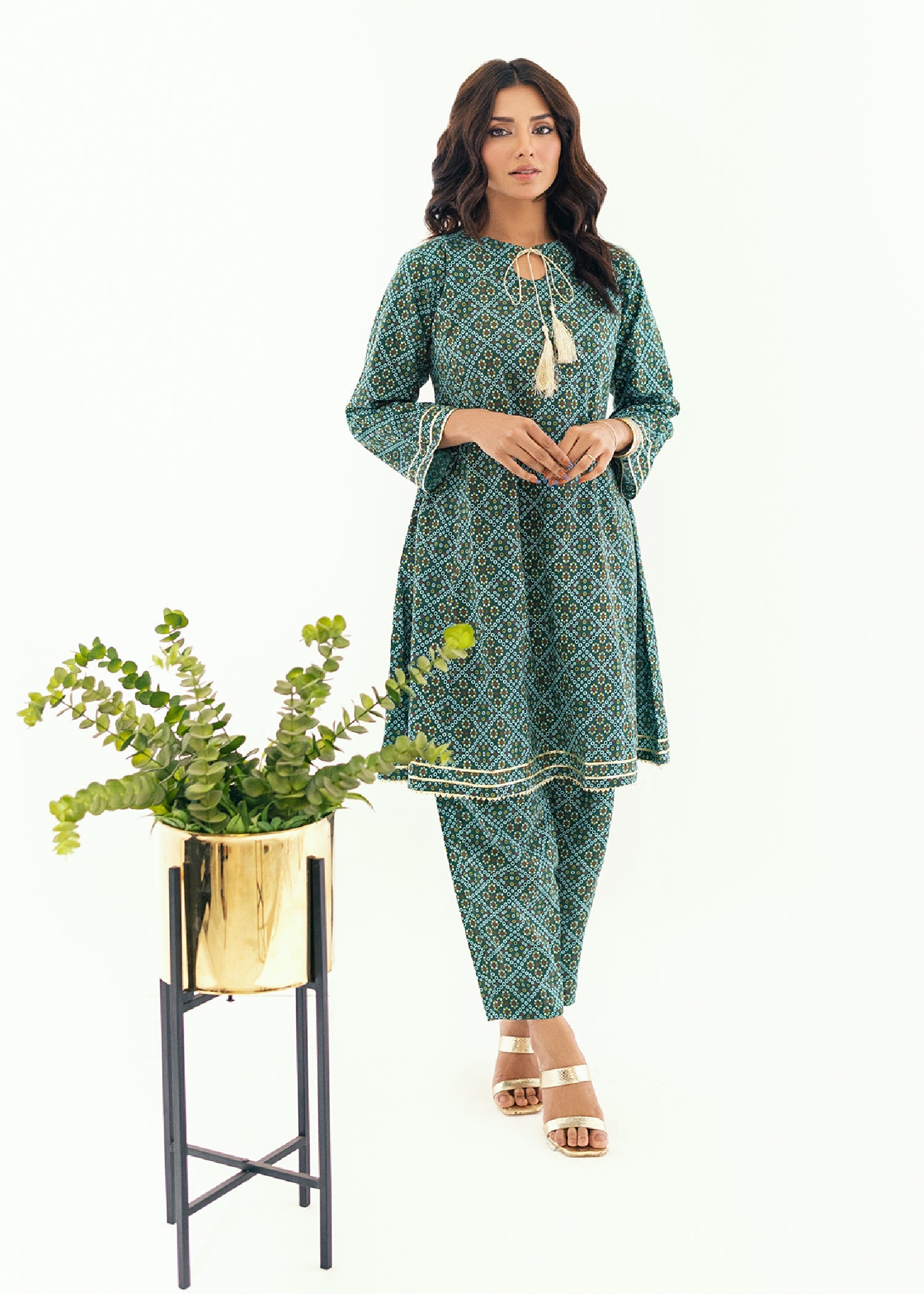 Kumash Textiles Kumash Green Chunri Womens Women 2pcs