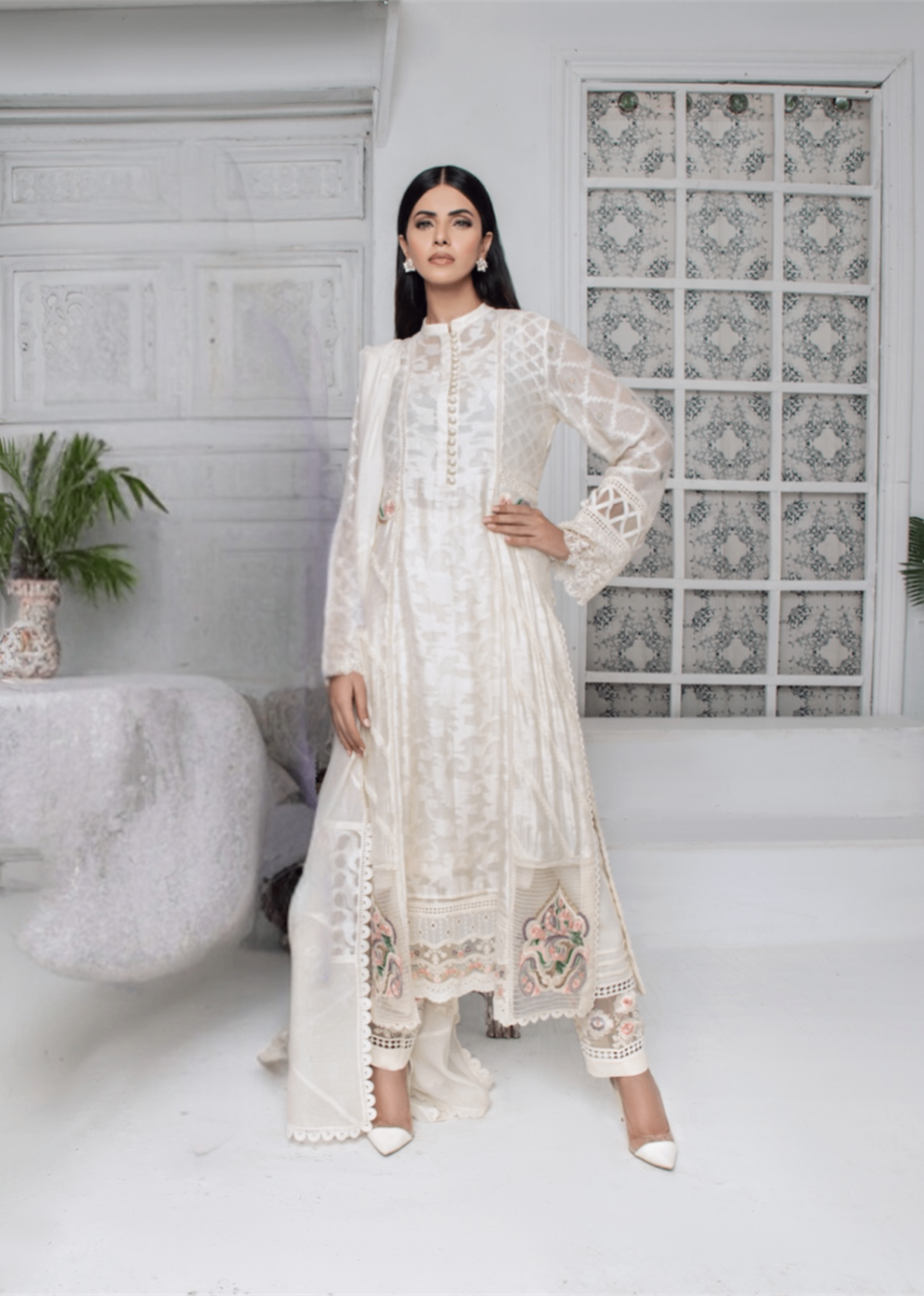 Ridah Naeem Ivory Chic Women 2pcs