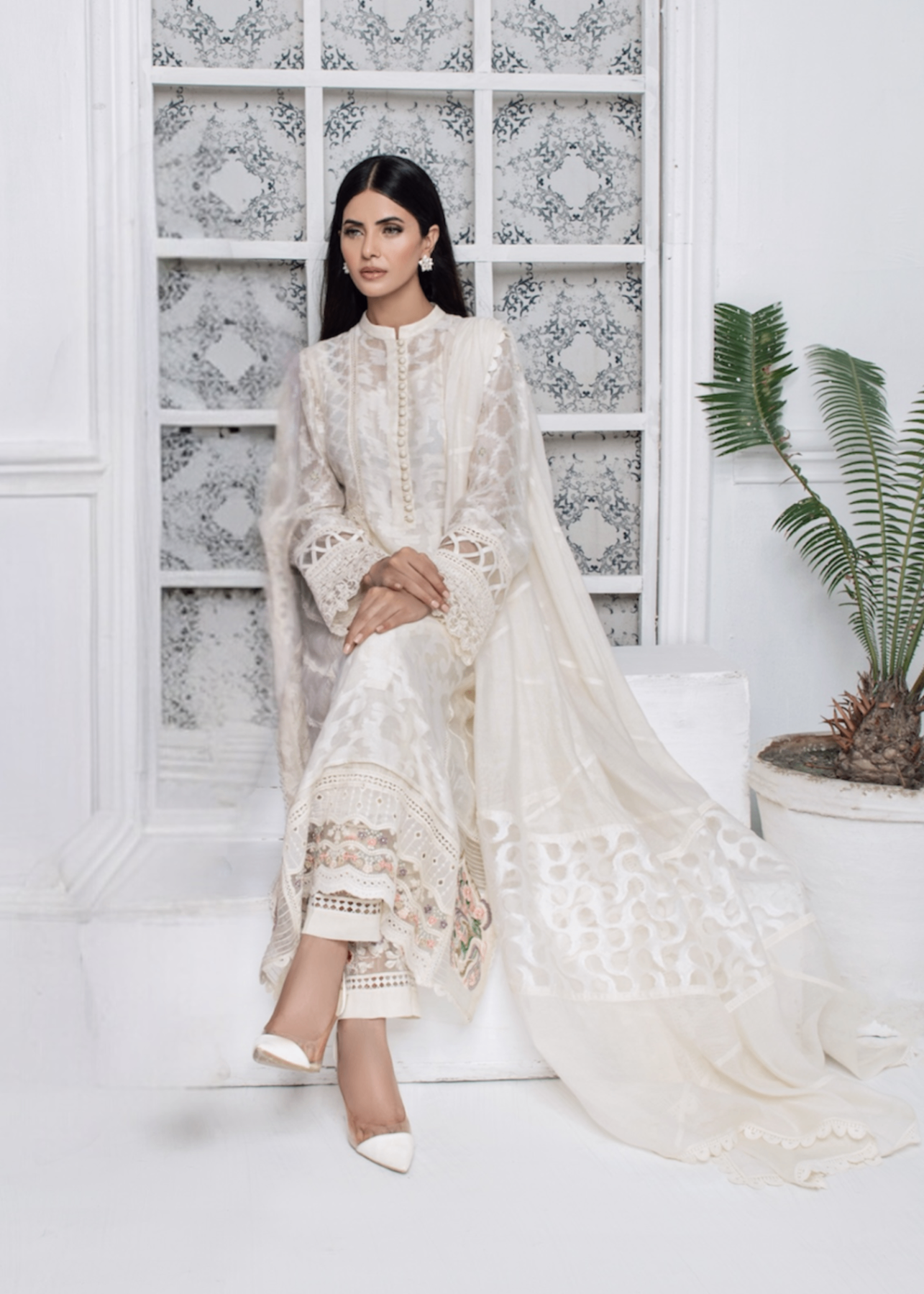 Ridah Naeem Ivory Chic Women 2pcs