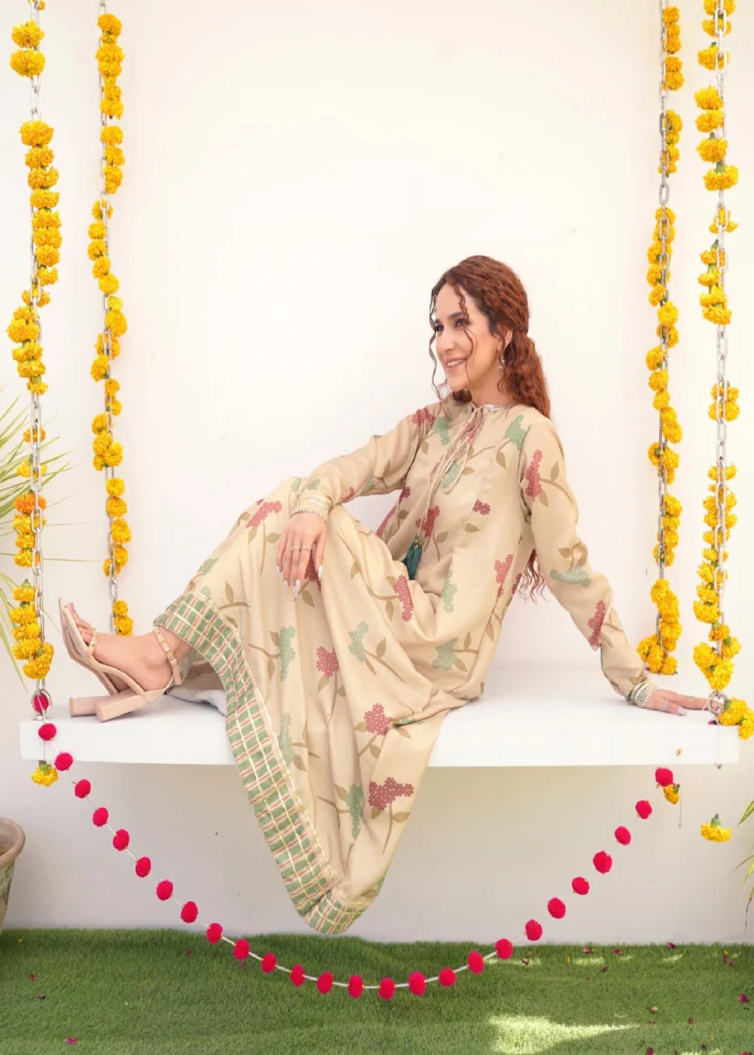 Dhaga Uraan Women 1pcs