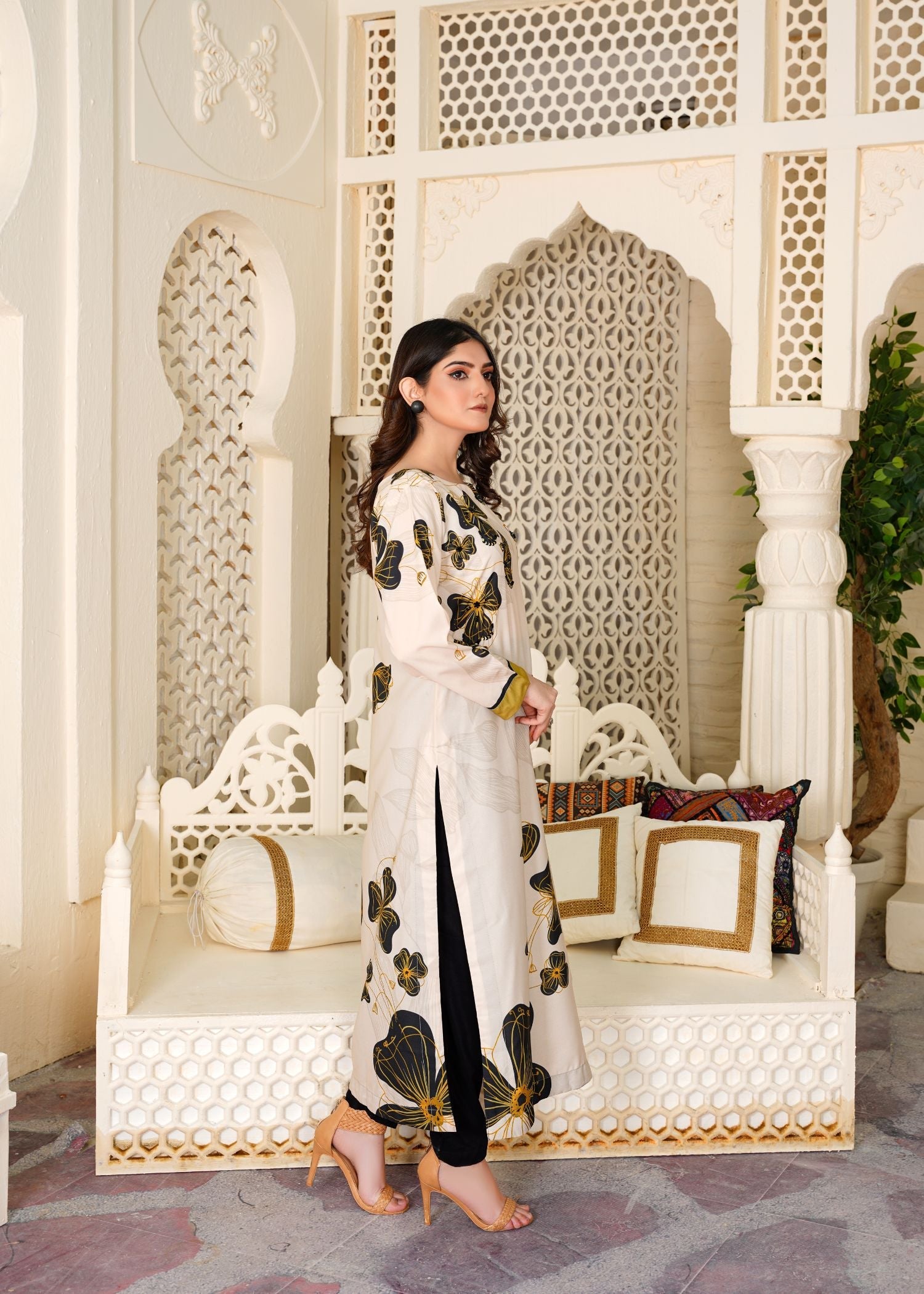 Athena Apparels Lavinia Creamy Hand Worked Long Shirt 357 Women 1pcs