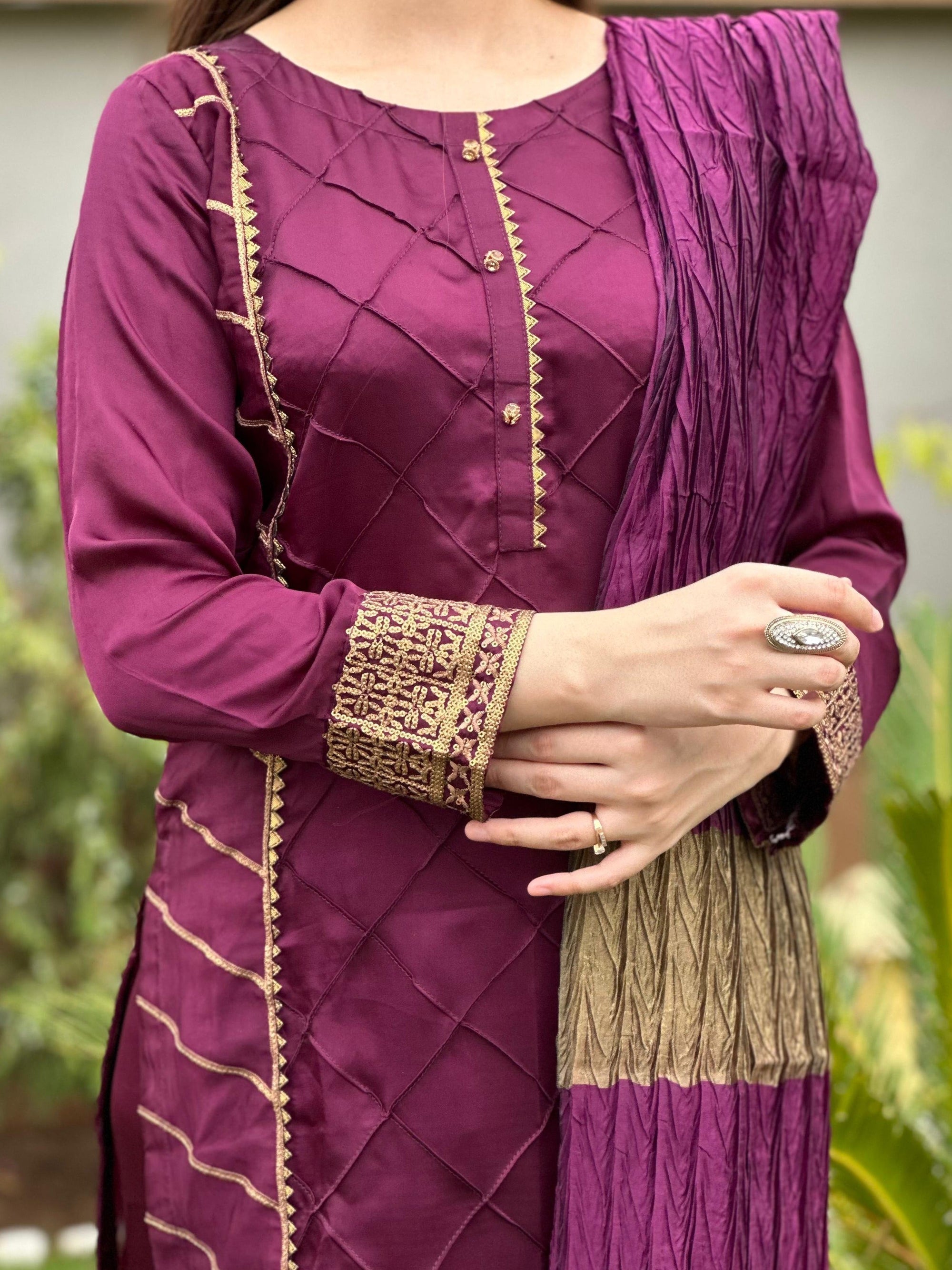 Mishkaat Clothing Almirah Women 3pcs