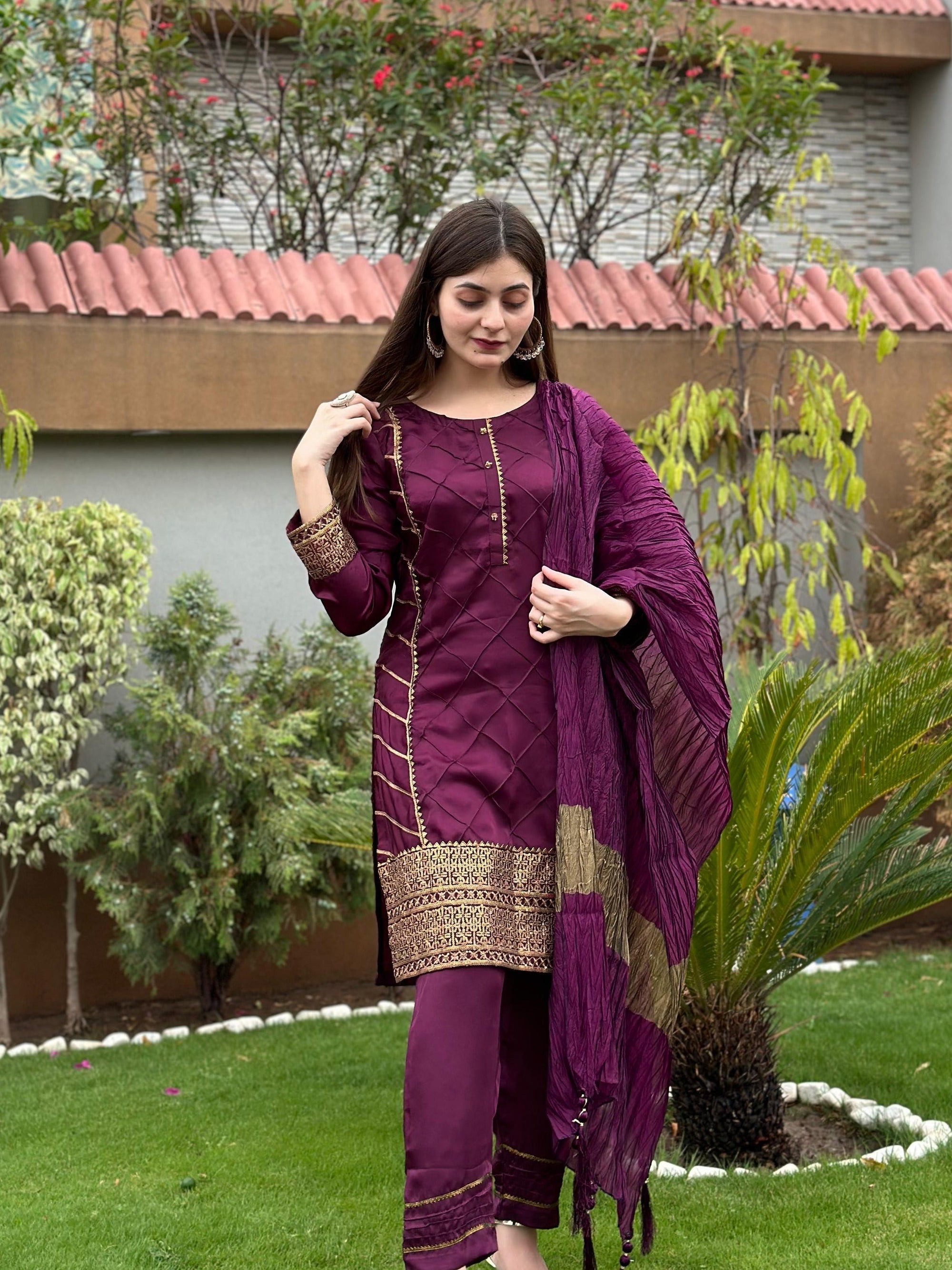 Mishkaat Clothing Almirah Women 3pcs