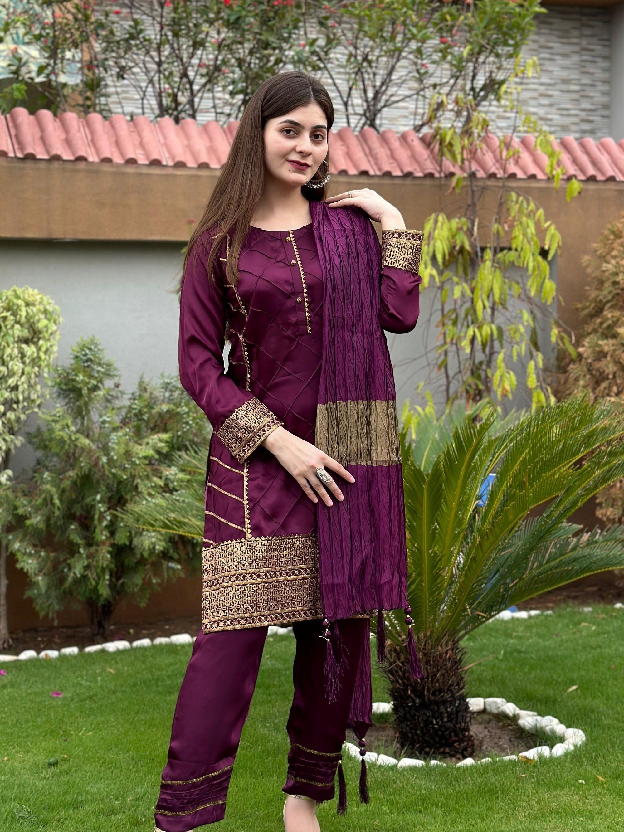 Mishkaat Clothing Almirah Women 3pcs