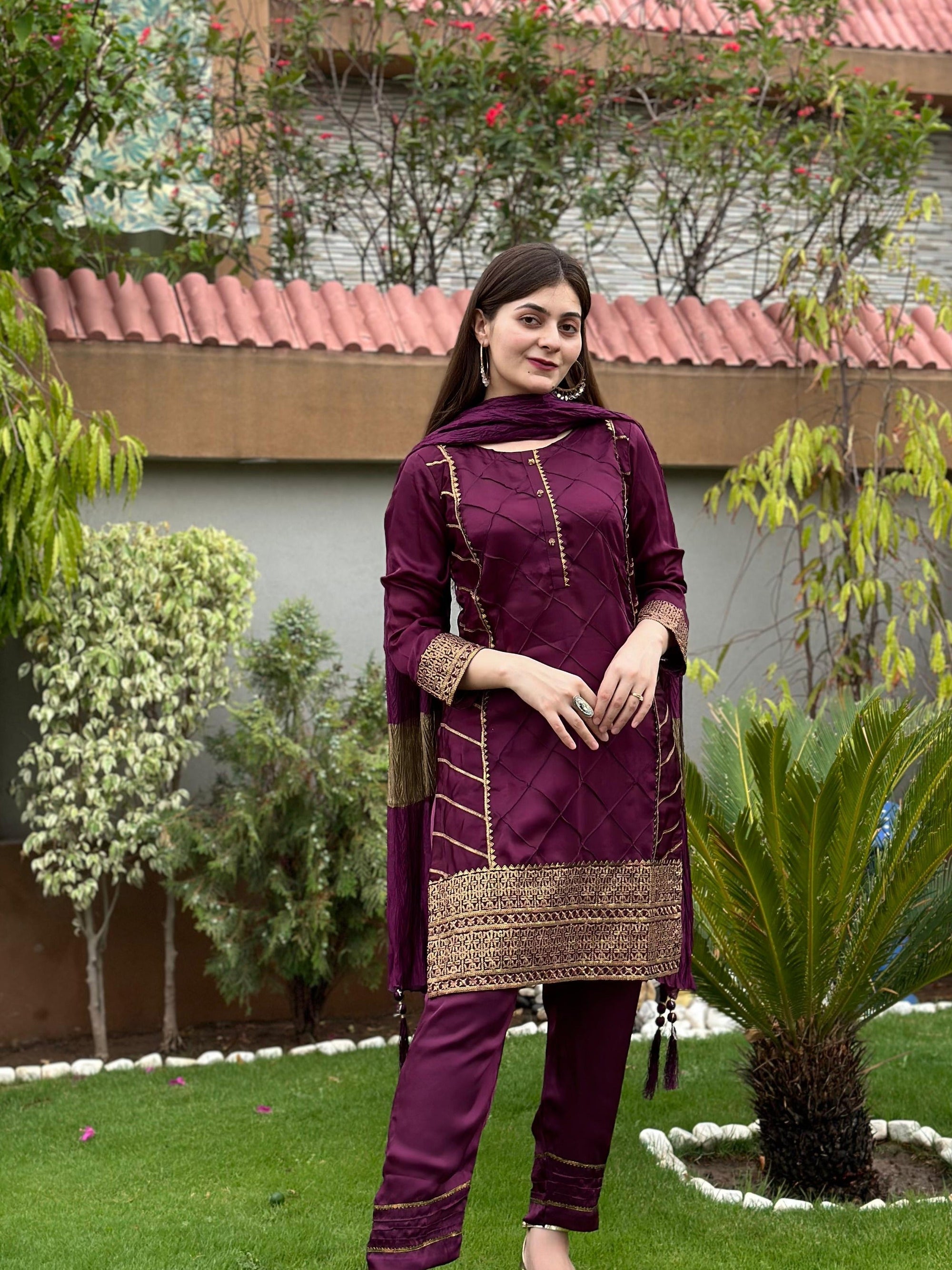 Mishkaat Clothing Almirah Women 3pcs