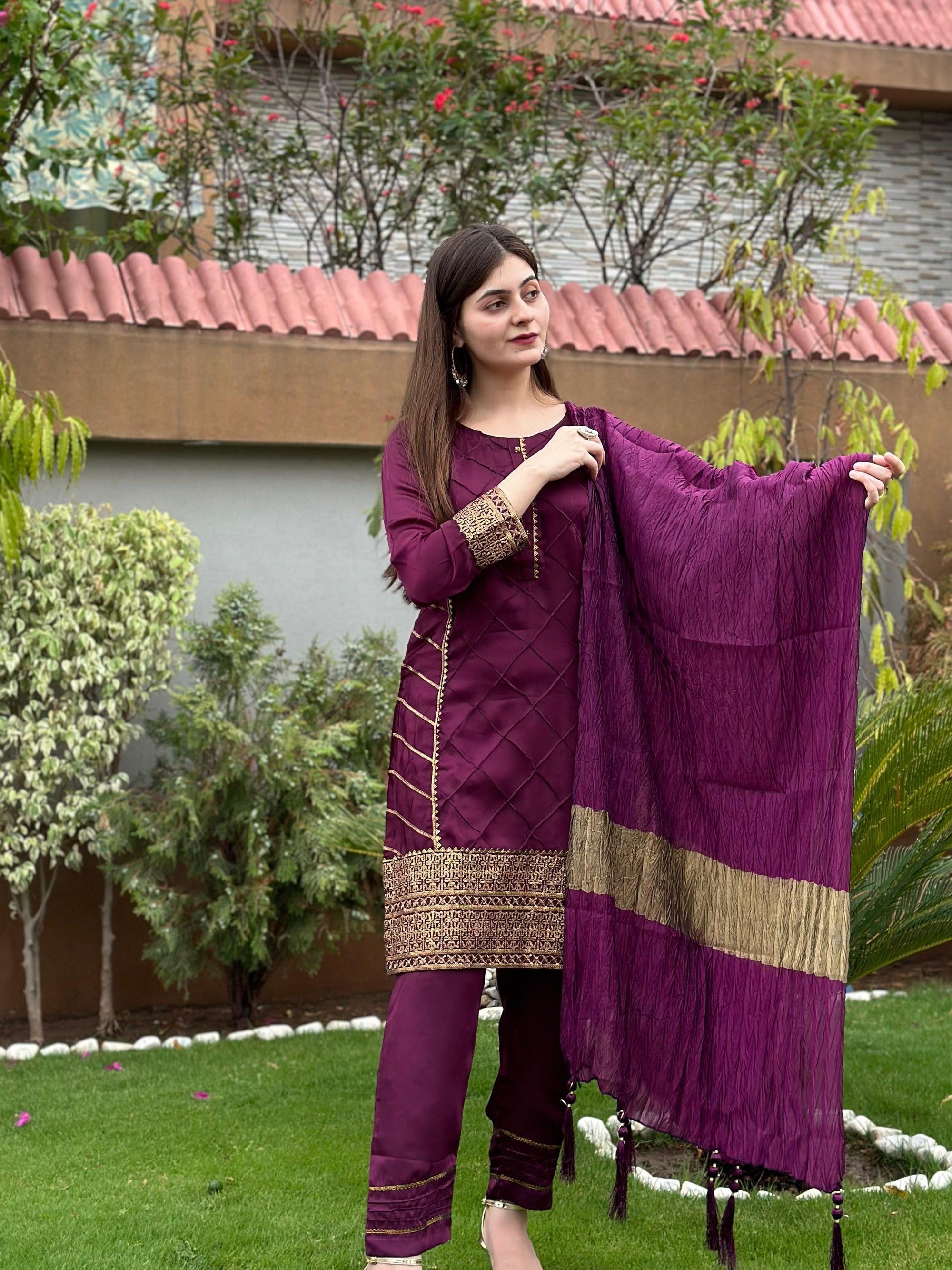 Mishkaat Clothing Almirah Women 3pcs