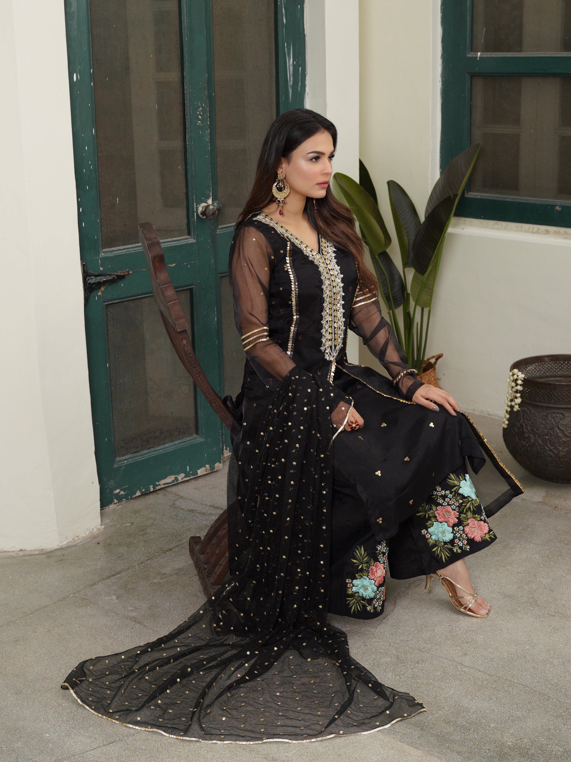 Hem DAISY OUTFIT Black Women 4pcs