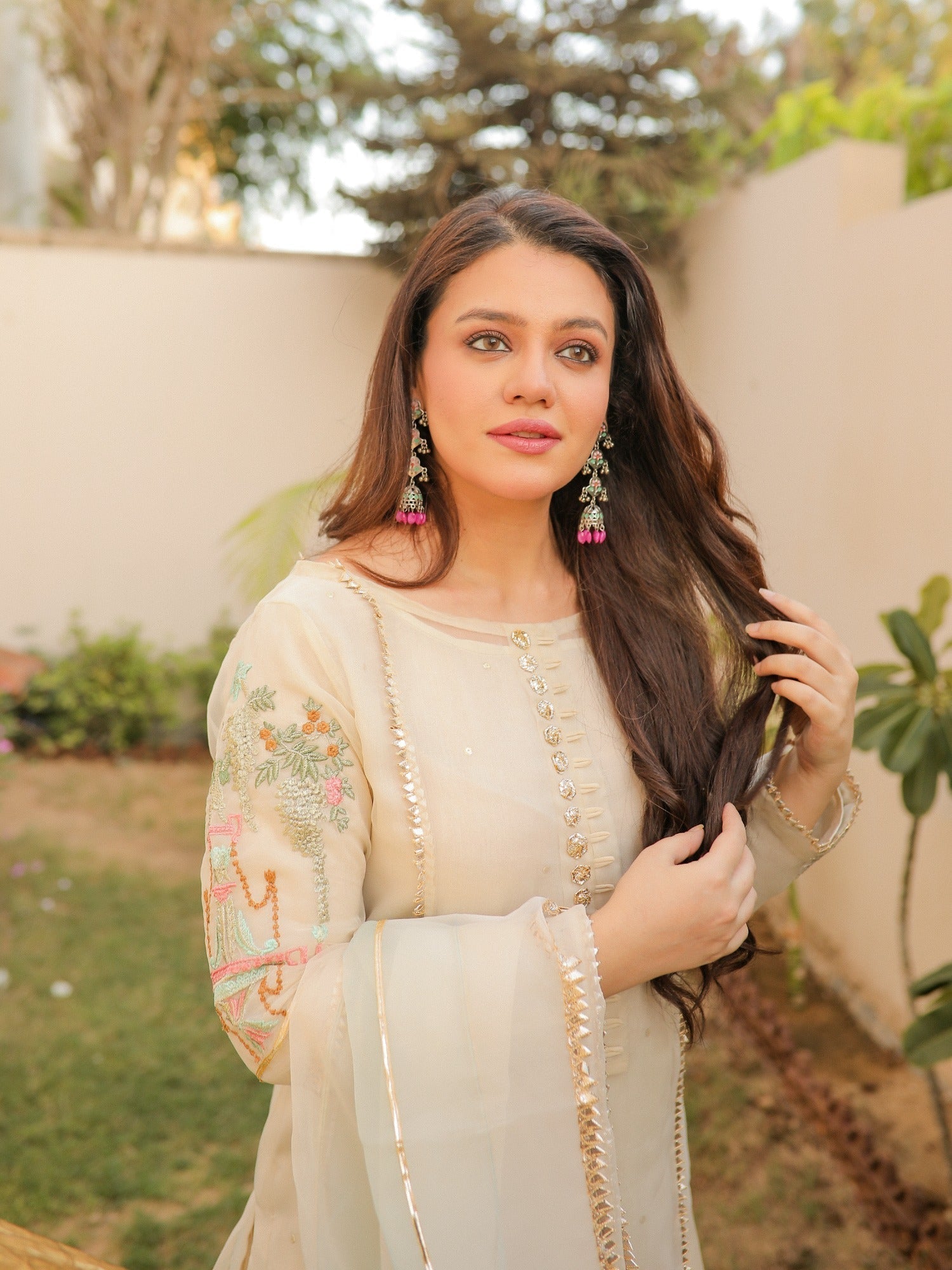 Hem Lotus Outfit Ivory White Women 4pcs