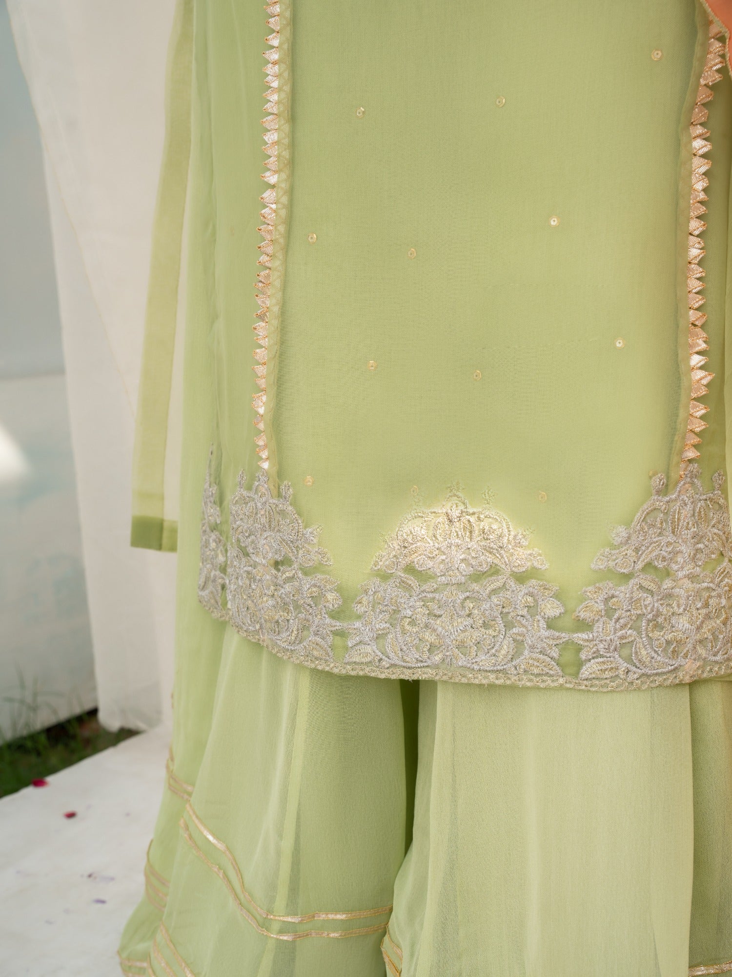 Hem Lotus Outfit Light Green Women 4pcs