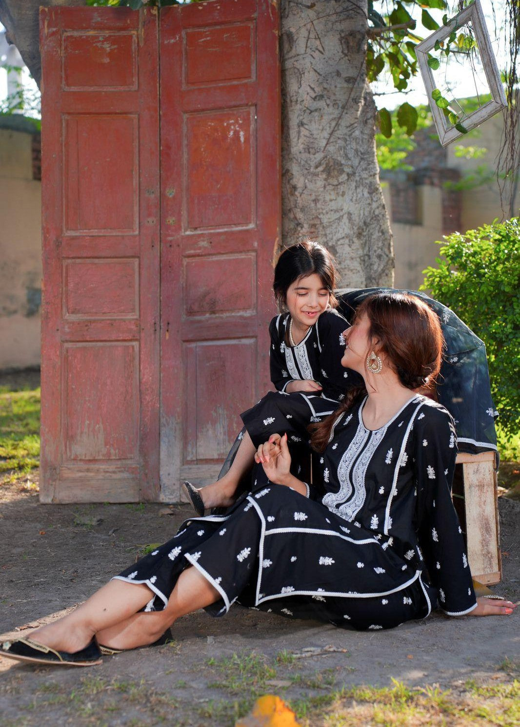 Akhrot Clothing Black White Eid Suit Women 3pcs