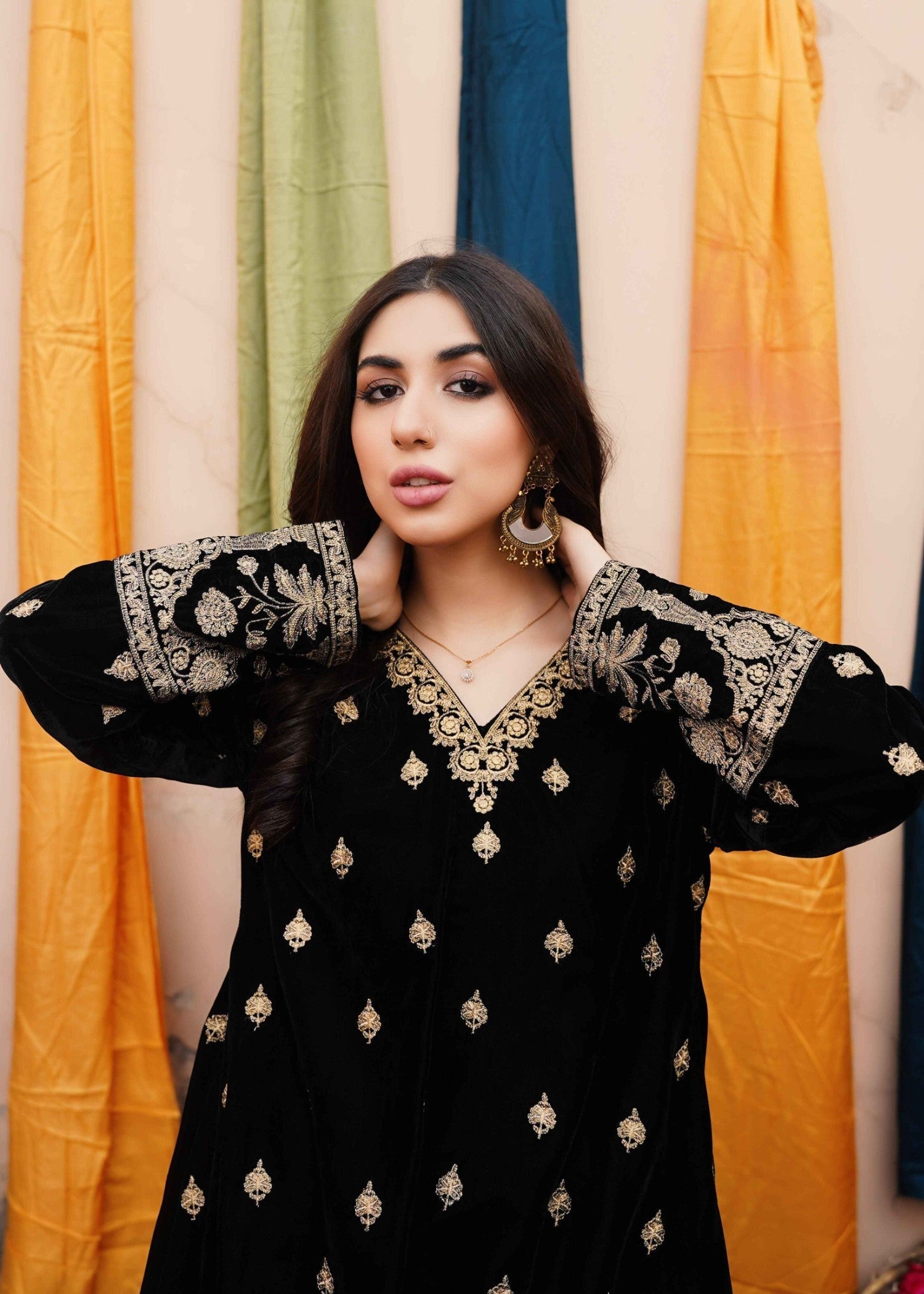 Akhrot Clothing Black Chandni Velvet Women 3pcs