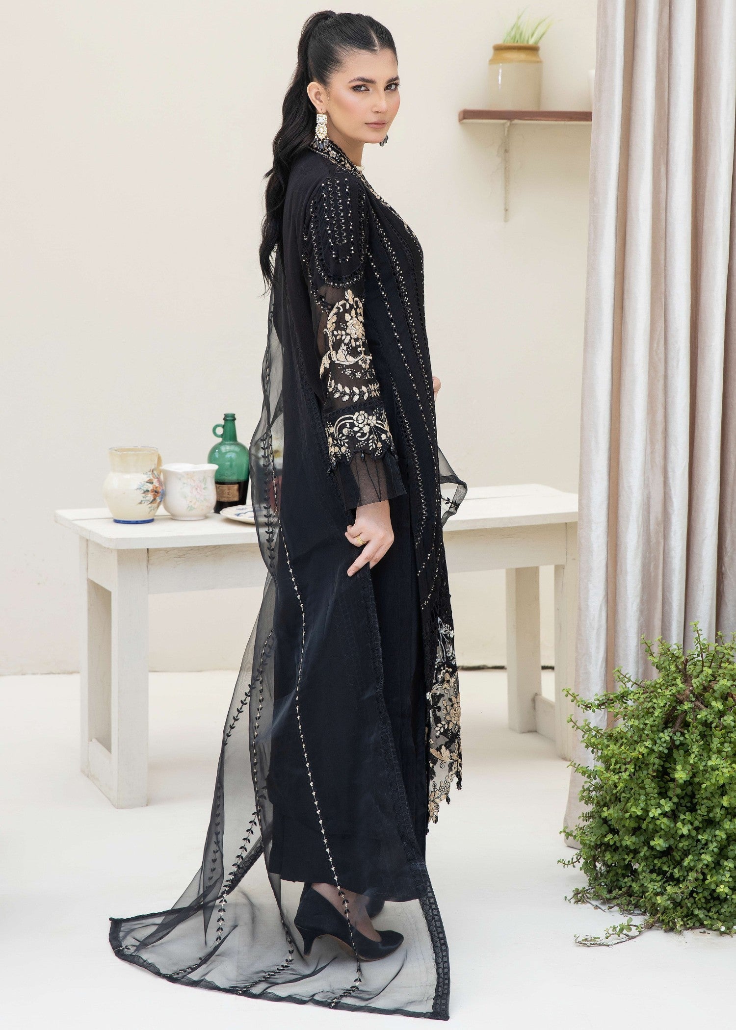 Pehnawa By Bin Akram’s Opulent Black Chiffon Women 3pcs