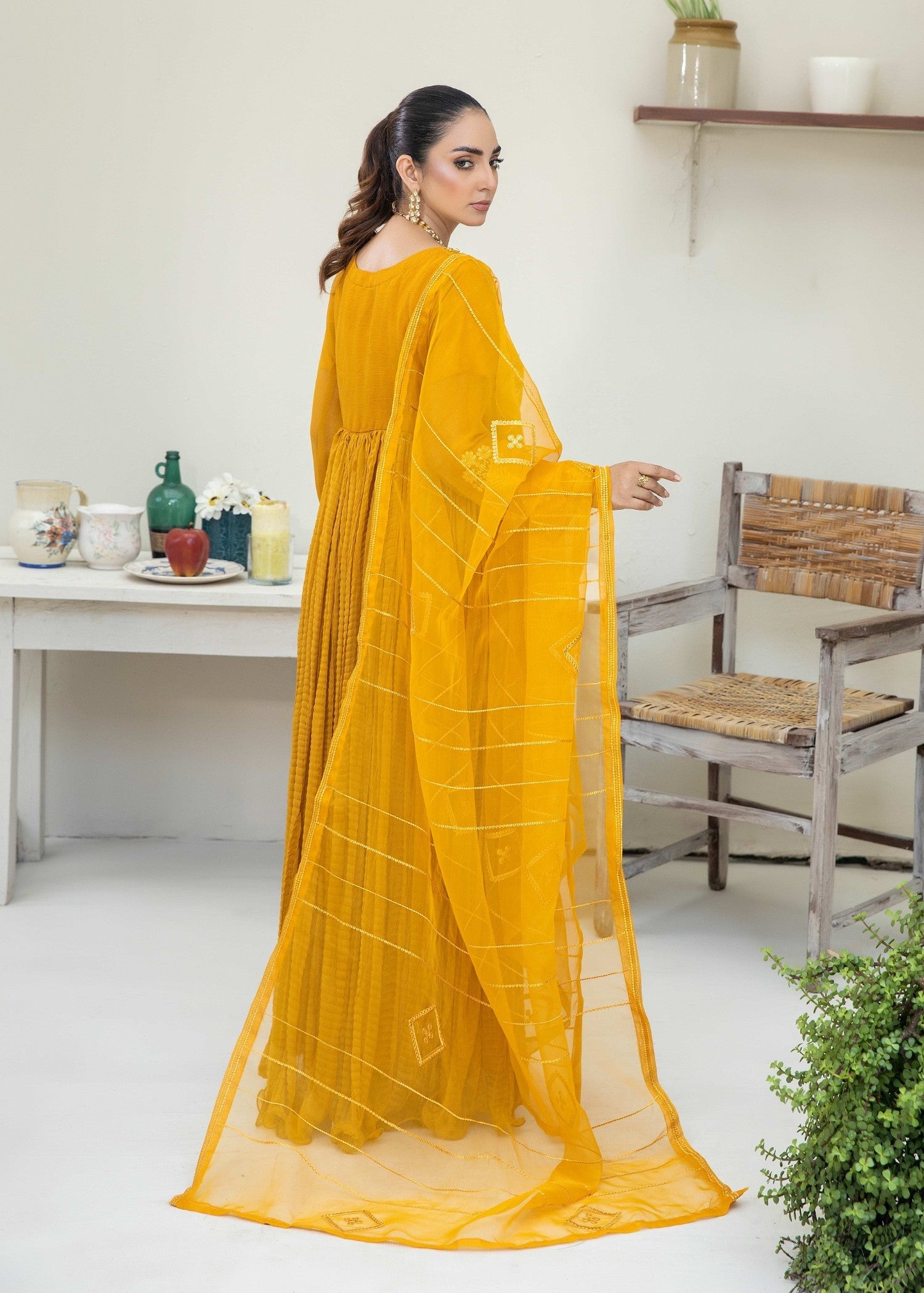 Pehnawa By Bin Akram’s Stunning Crush Chiffon Women 3pcs