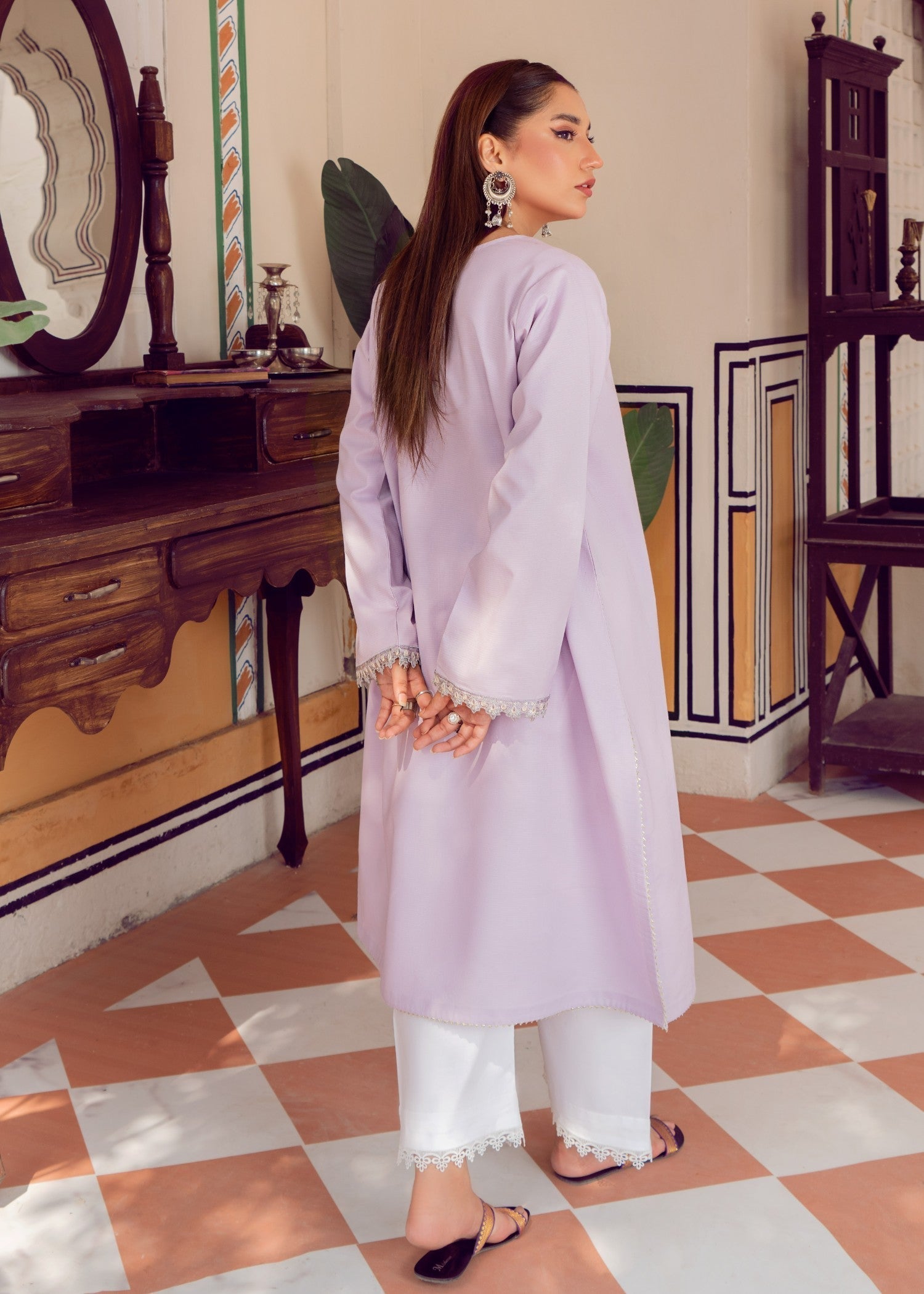 Chandan Nagri taa Women 1pcs