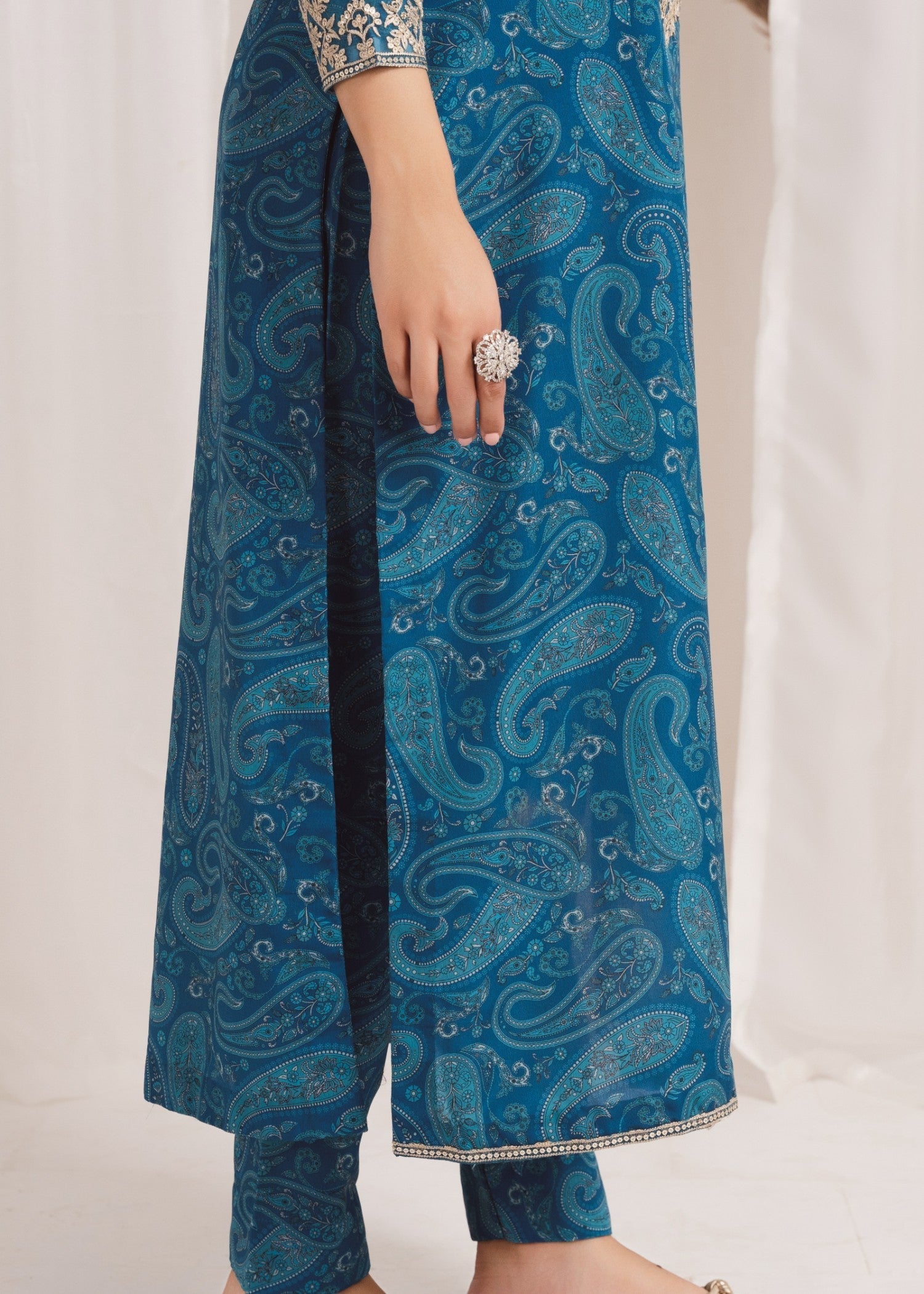 Agha Jaan B09 Women 2pcs