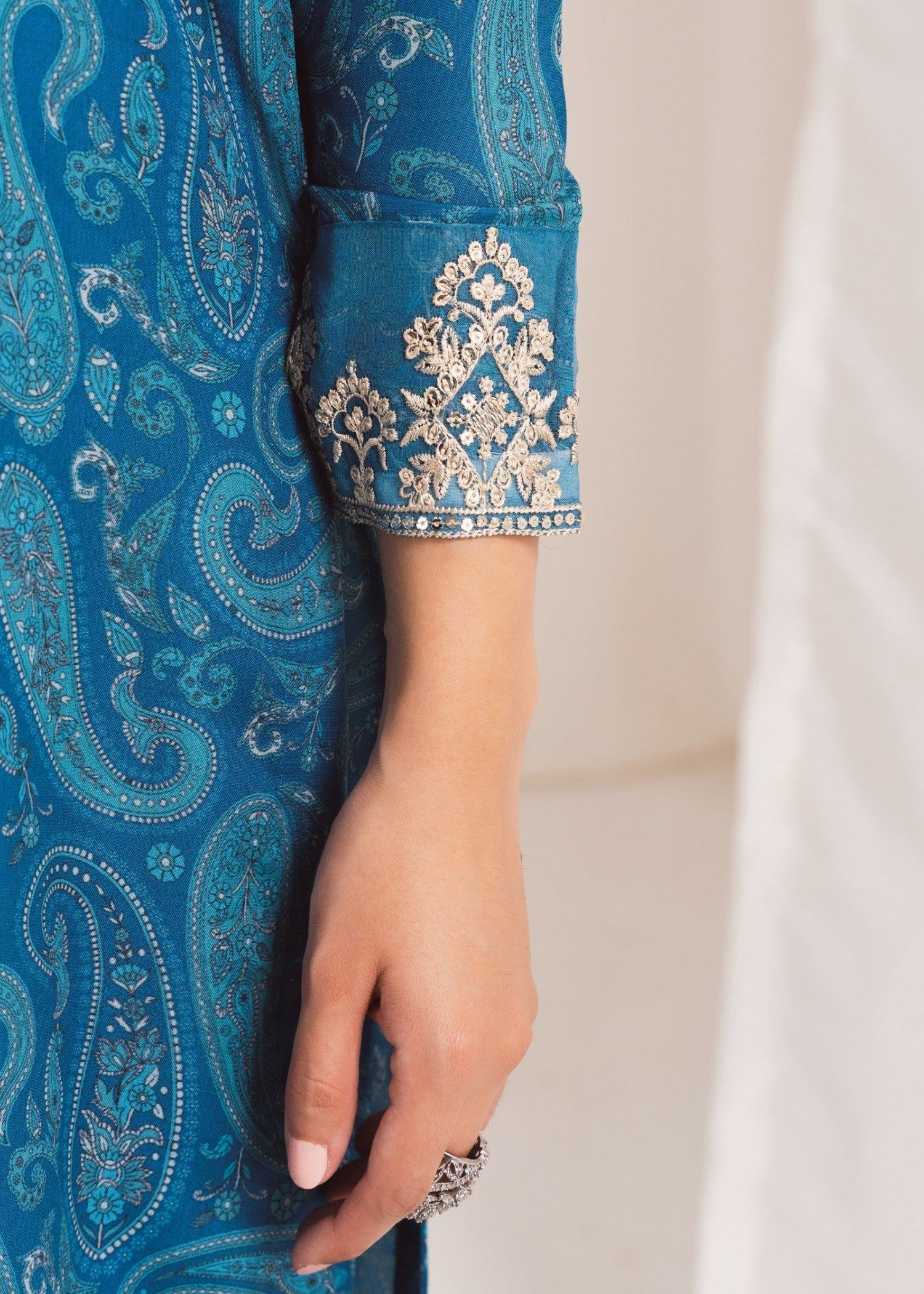 Agha Jaan B09 Women 2pcs