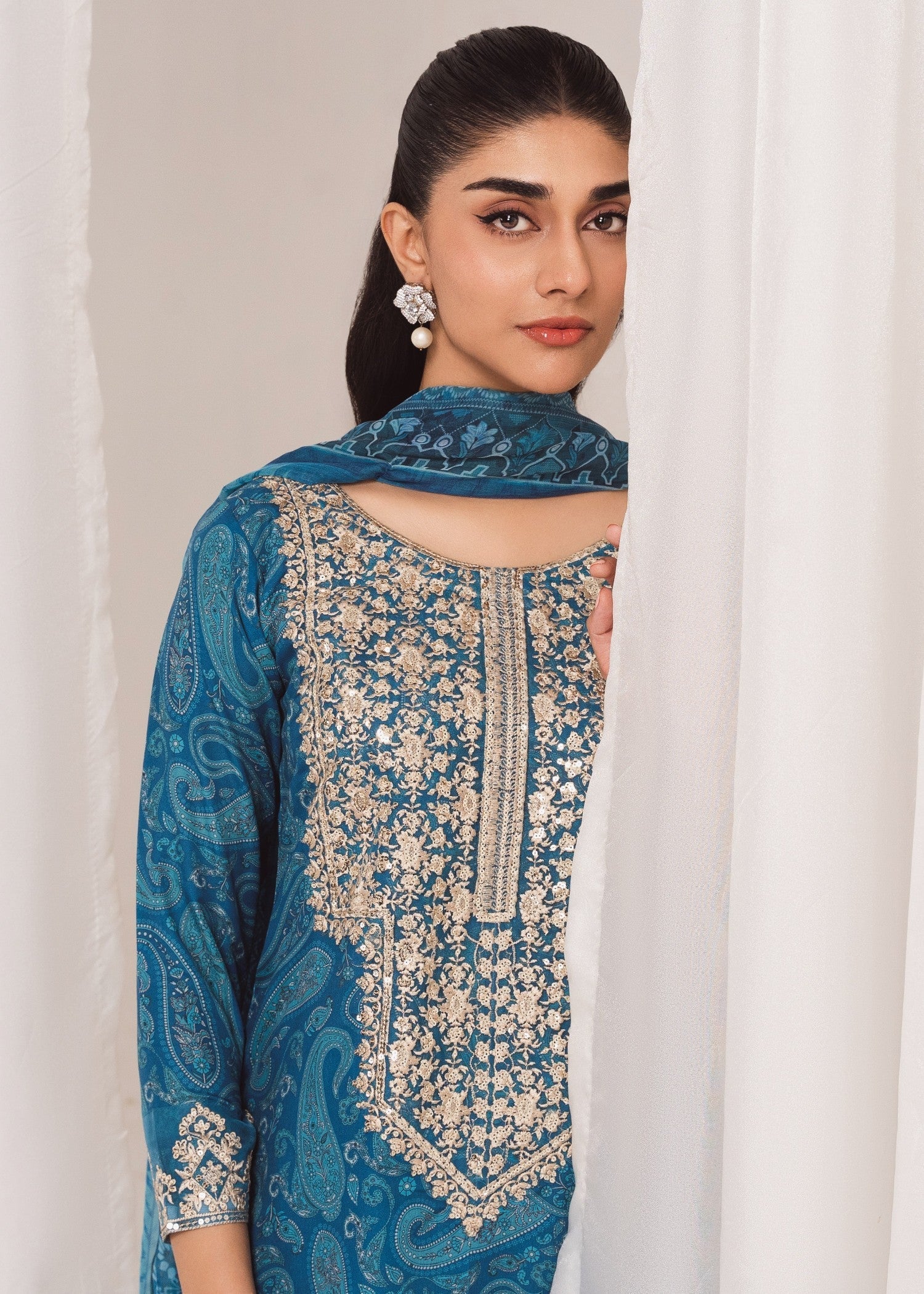 Agha Jaan B09 Women 2pcs
