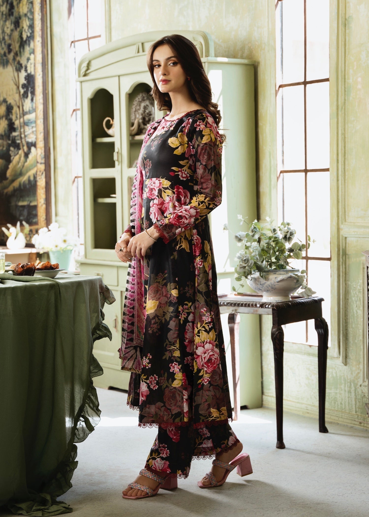 Feathers LYRA Women 3pcs