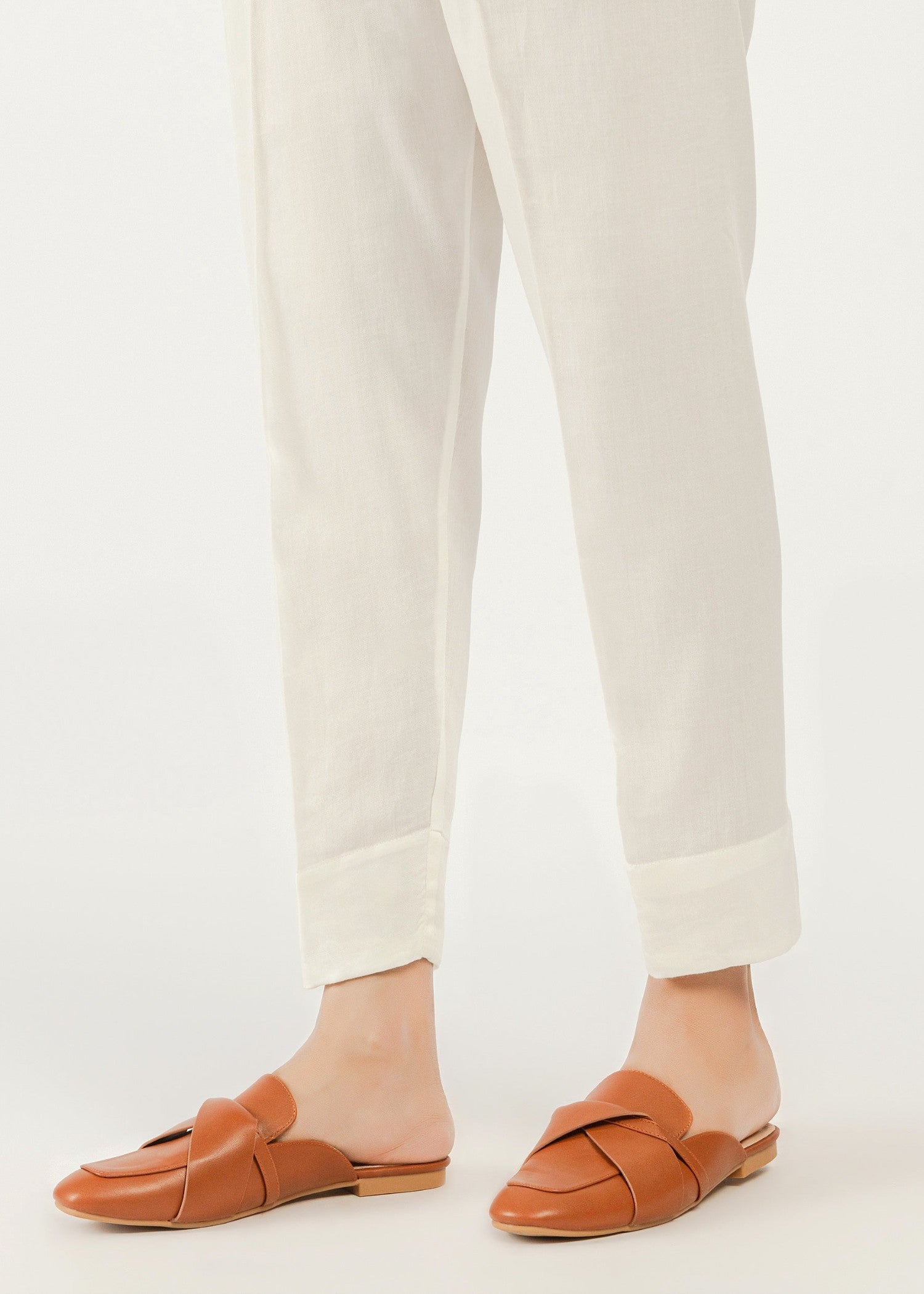 Momin Online white capri NON SEE THRU Women 1pcs