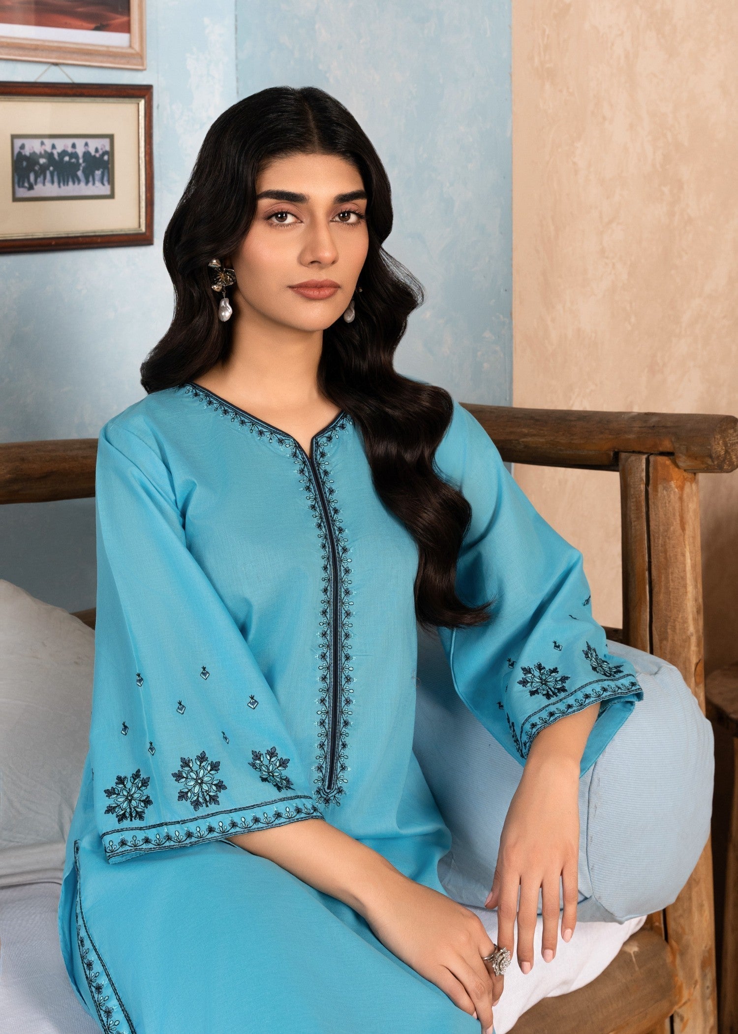 Aster Regal Weaves Women 2pcs