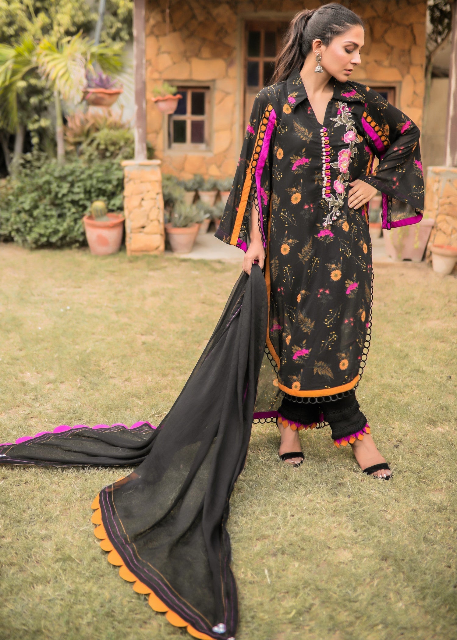 Yusra Ansari Leila yed 12 Women 4pcs