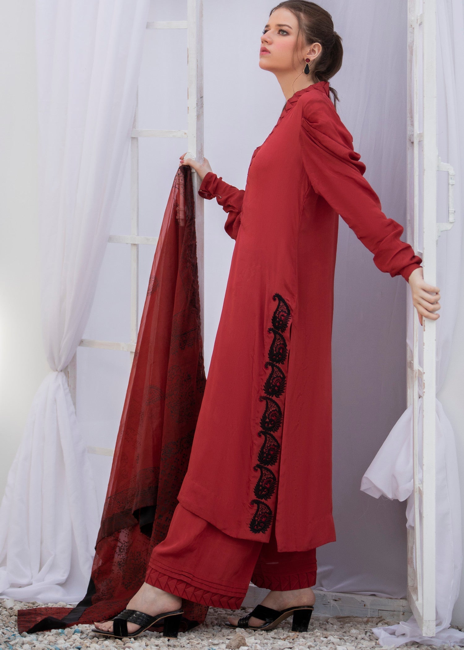 Yusra Ansari Yaw 15 kira Women 3pcs