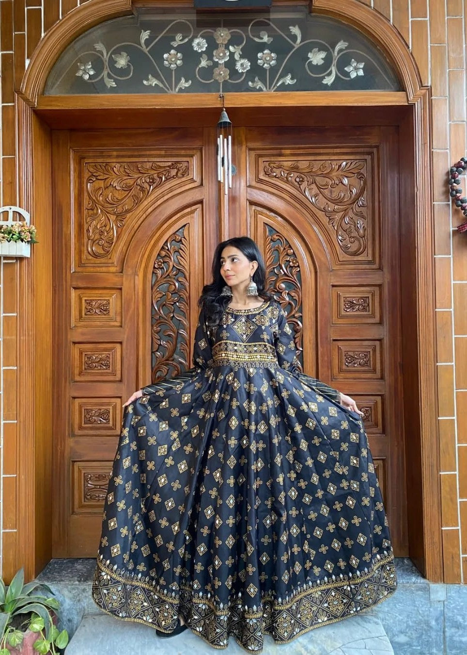 1 Virsapret black sheesh mahal Women 3pcs