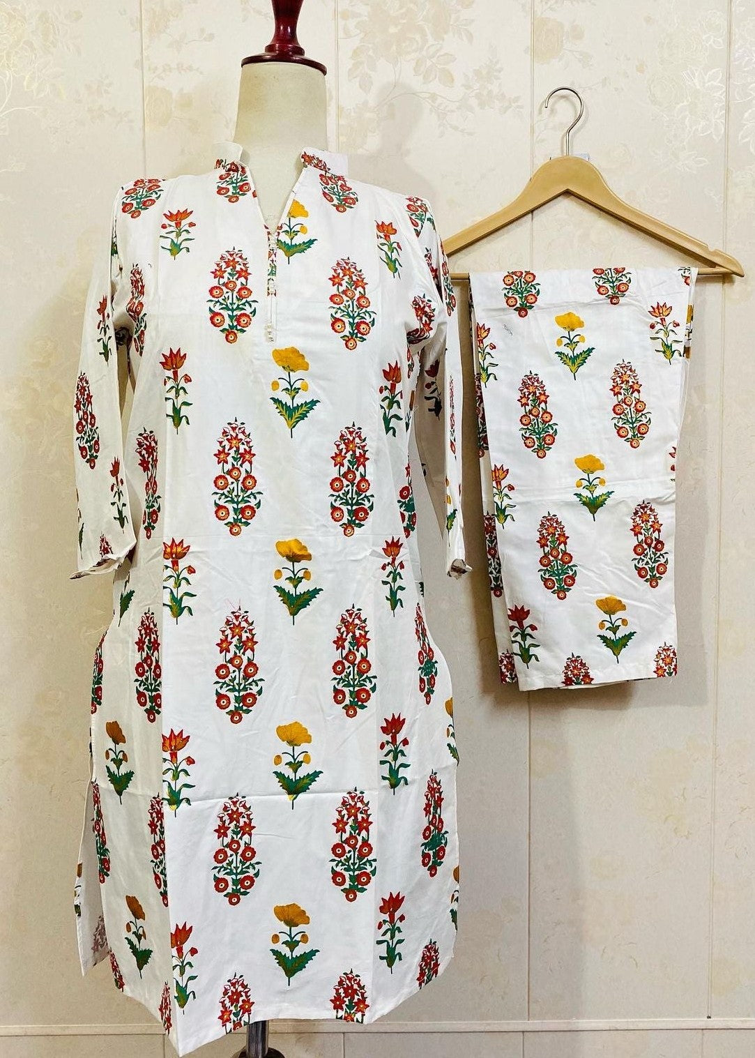 Chaudhary Arts Flower (white) Women 2pcs