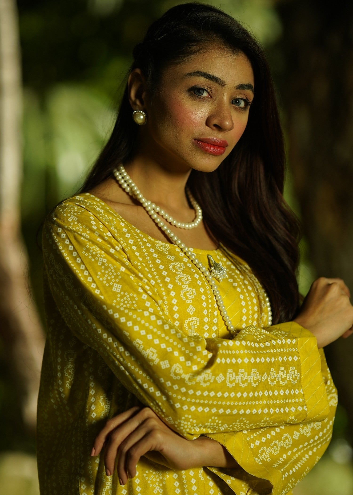 Mahrukh Gul Couture & Rakhtaa Chunri/025 Women 1pcs