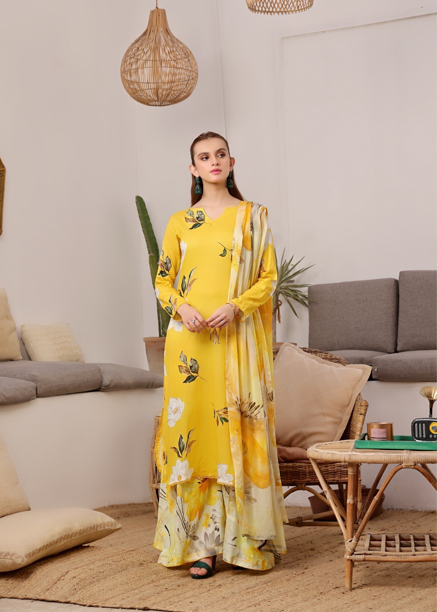 Feathers QUINCE Women 3pcs