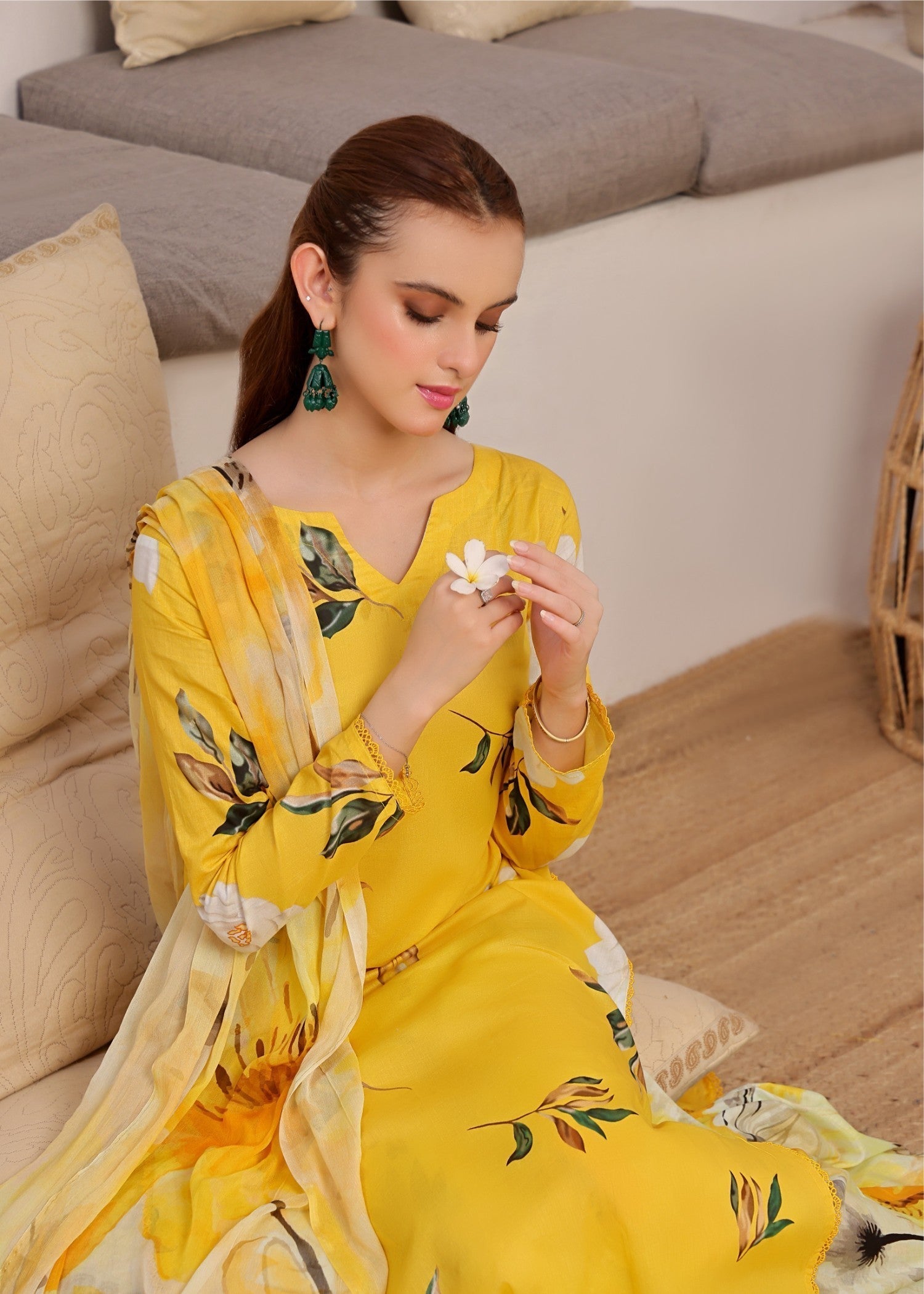 Feathers QUINCE Women 3pcs